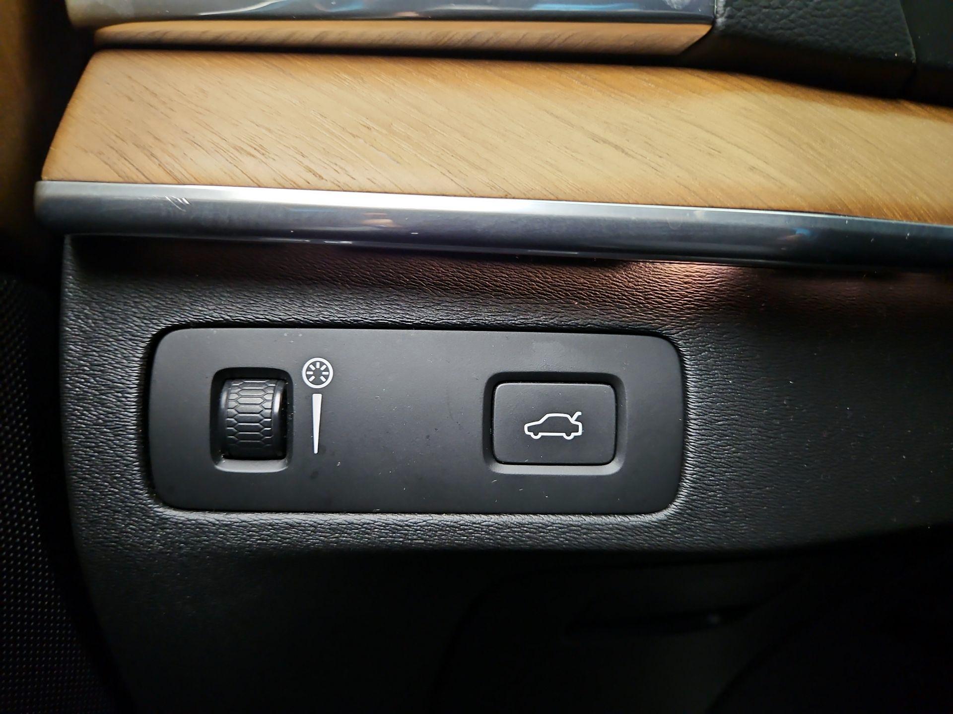 Thumbnail: 2019 Volvo XC90 - 13