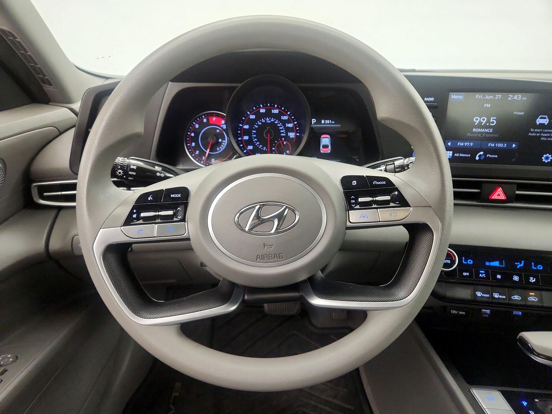 Thumbnail: 2022 Hyundai Elantra - 10