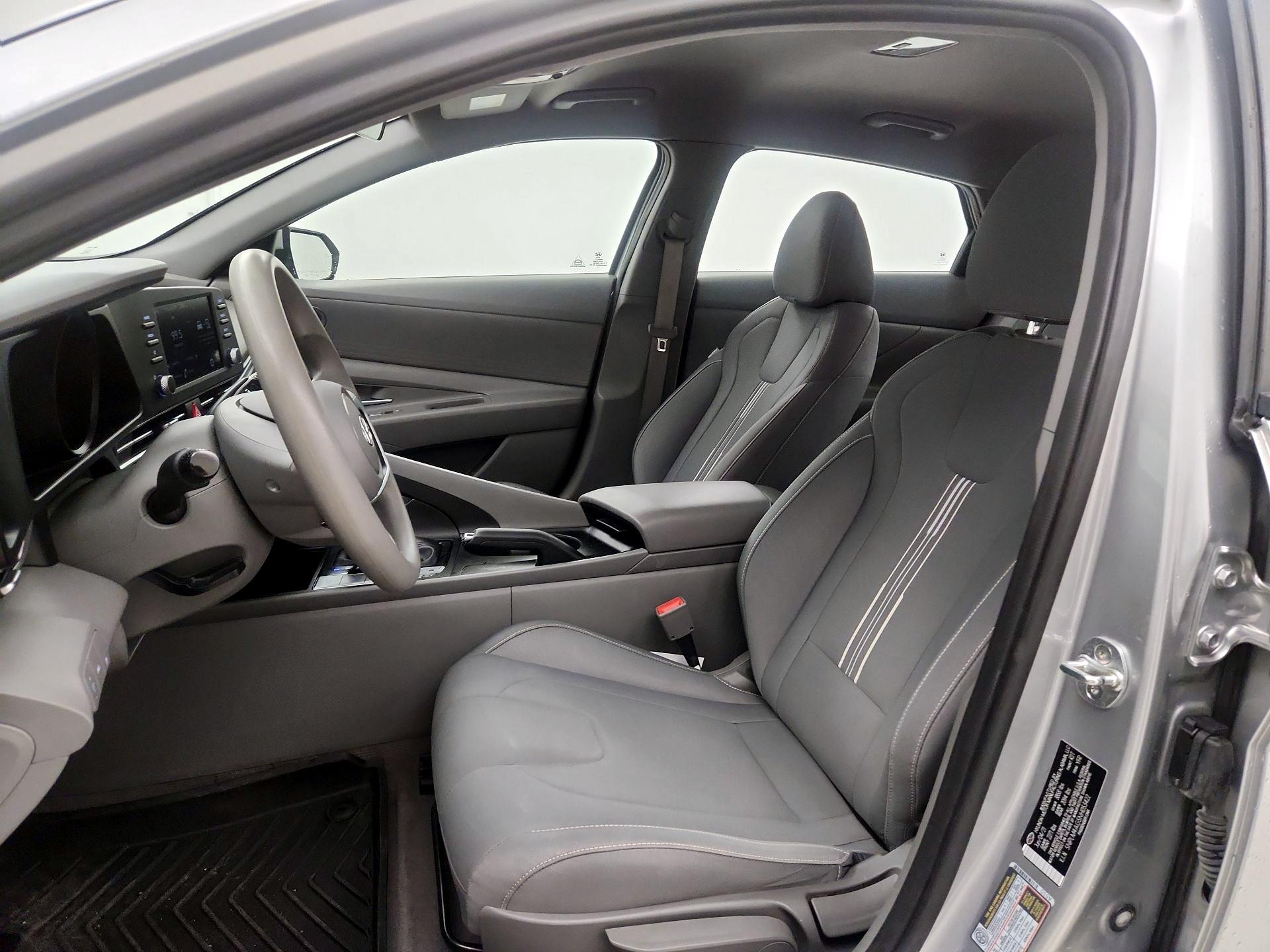 Thumbnail: 2022 Hyundai Elantra - 11
