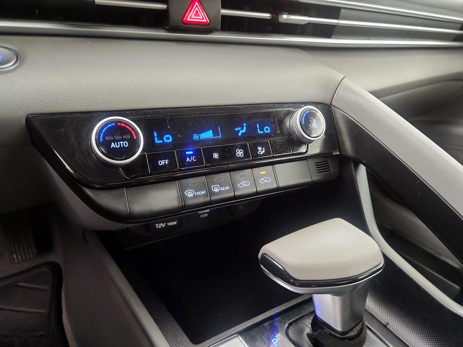 Thumbnail: 2022 Hyundai Elantra - 16