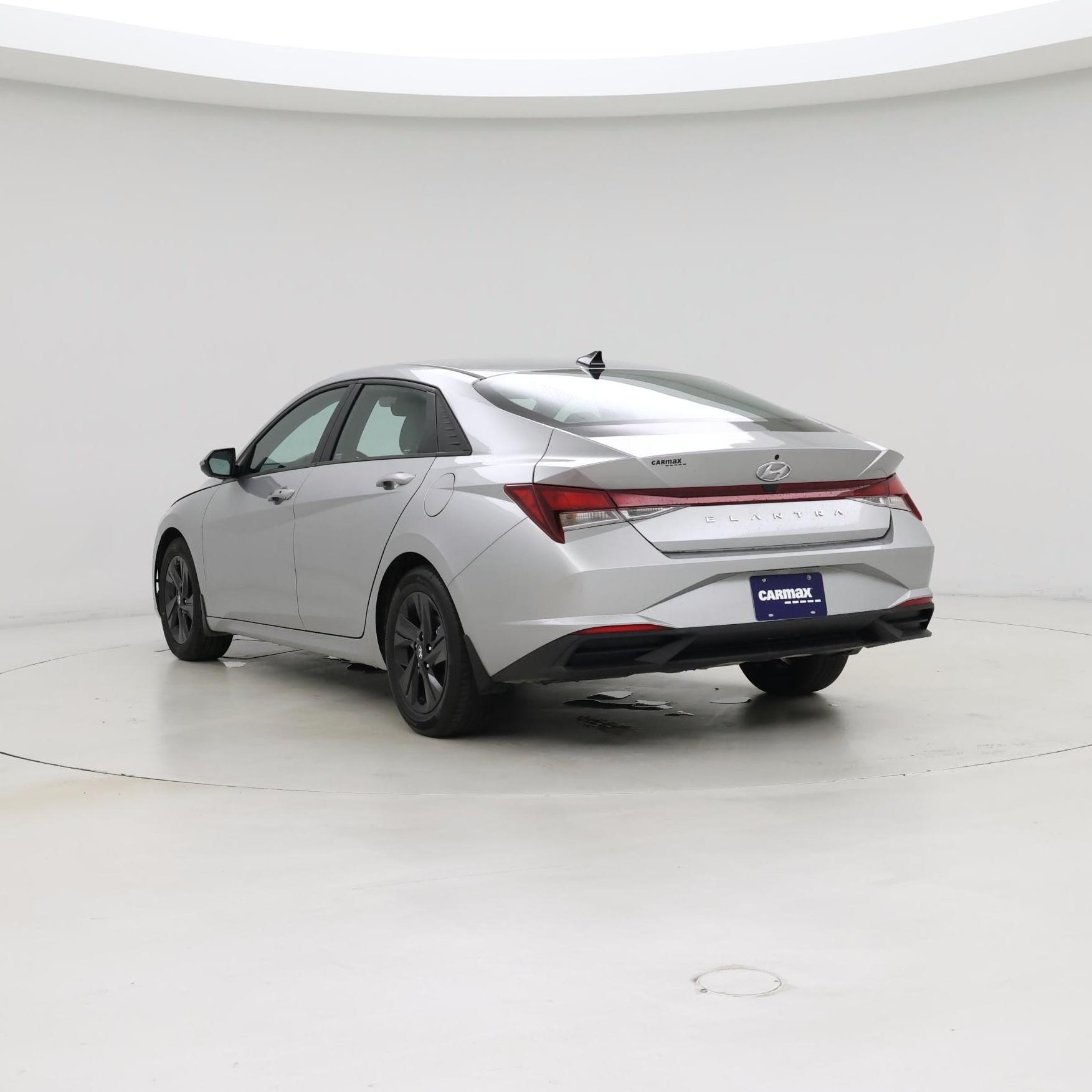 Thumbnail: 2022 Hyundai Elantra - 2