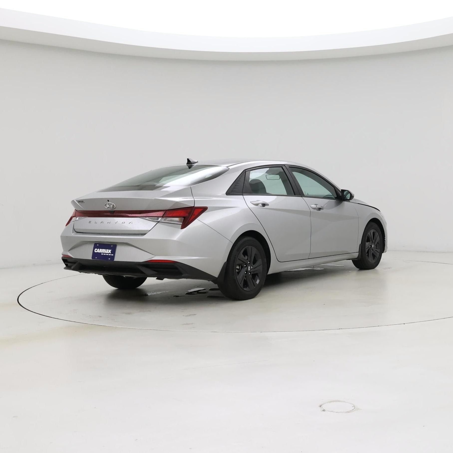Thumbnail: 2022 Hyundai Elantra - 8