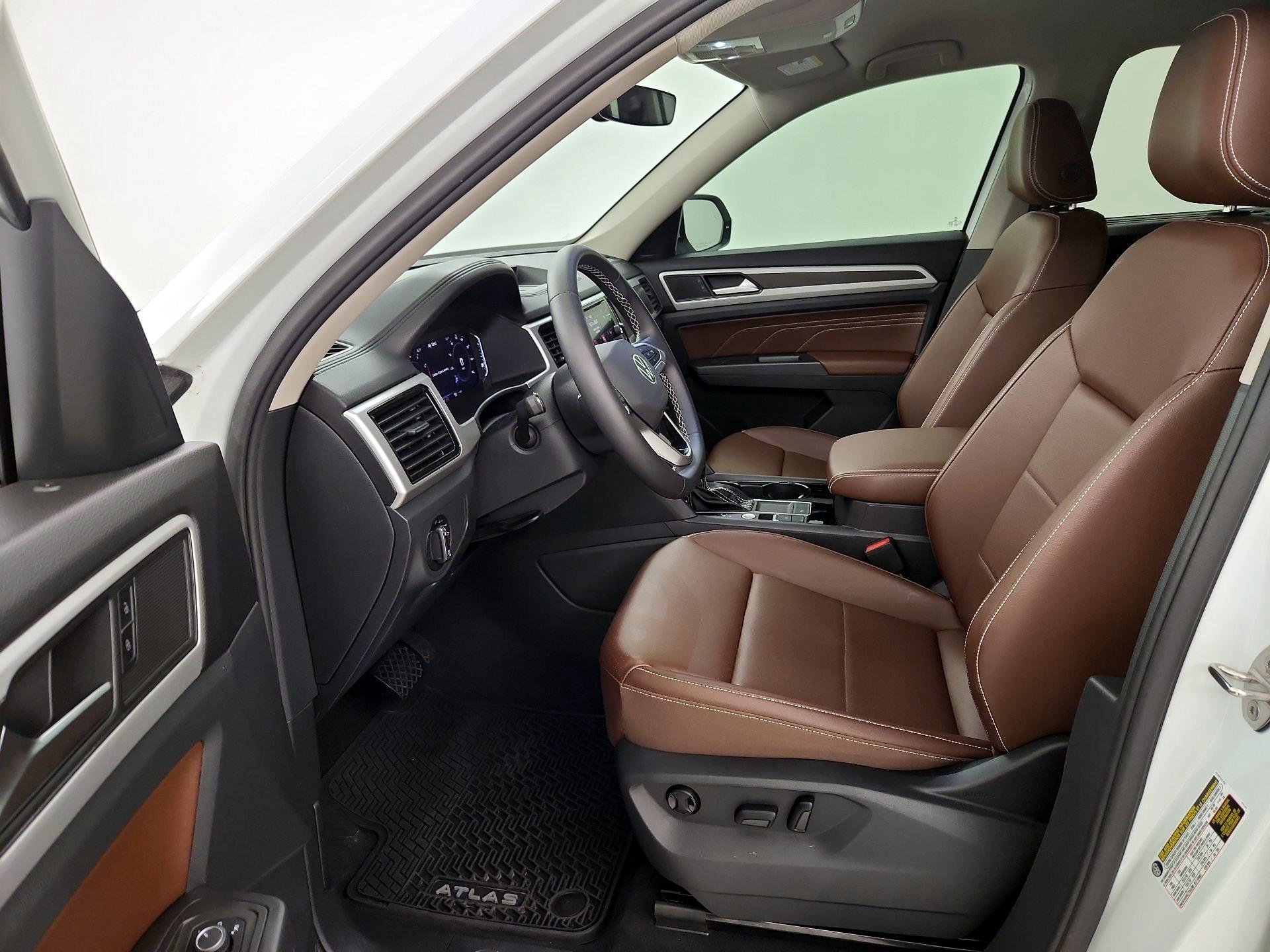 Thumbnail: 2023 Volkswagen Atlas - 11