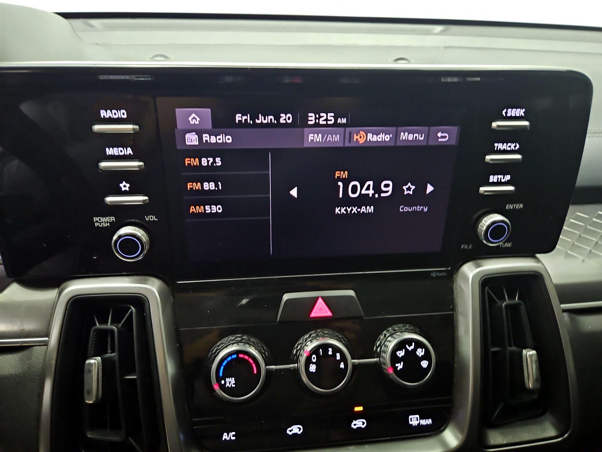 Thumbnail: 2023 Kia Sorento - 15