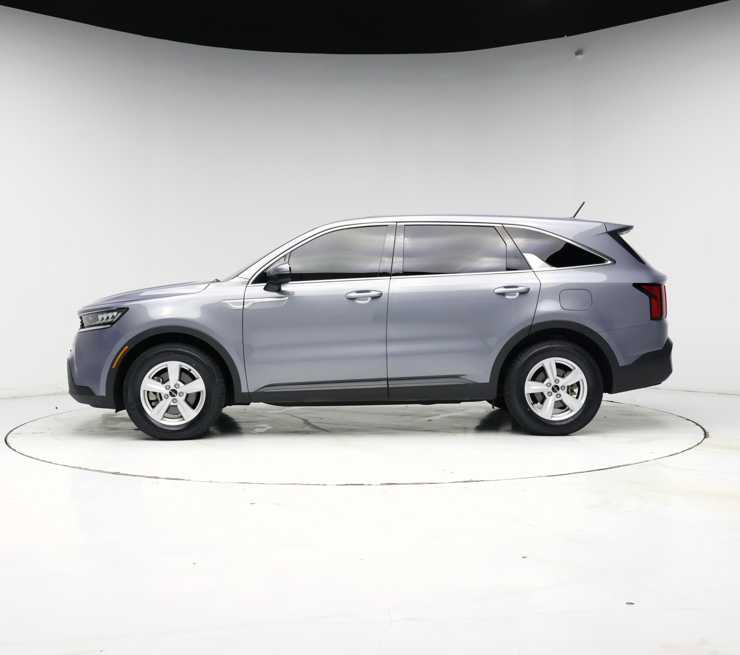 Thumbnail: 2023 Kia Sorento - 3