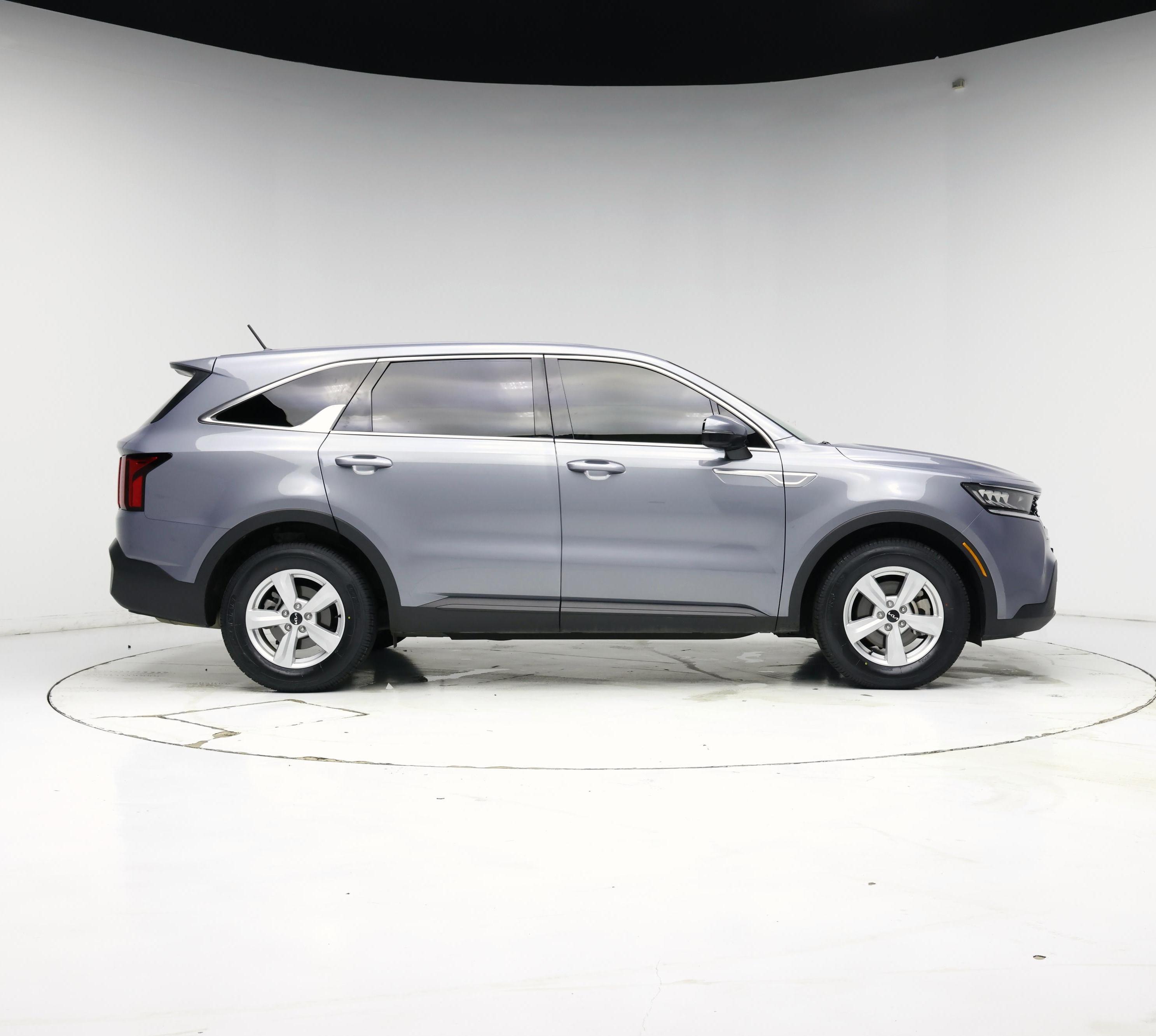 Thumbnail: 2023 Kia Sorento - 7