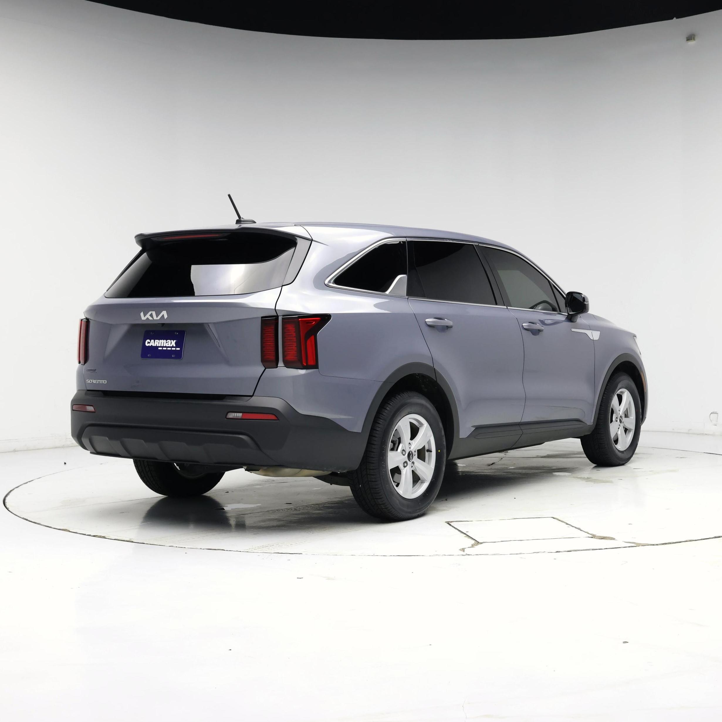 Thumbnail: 2023 Kia Sorento - 8
