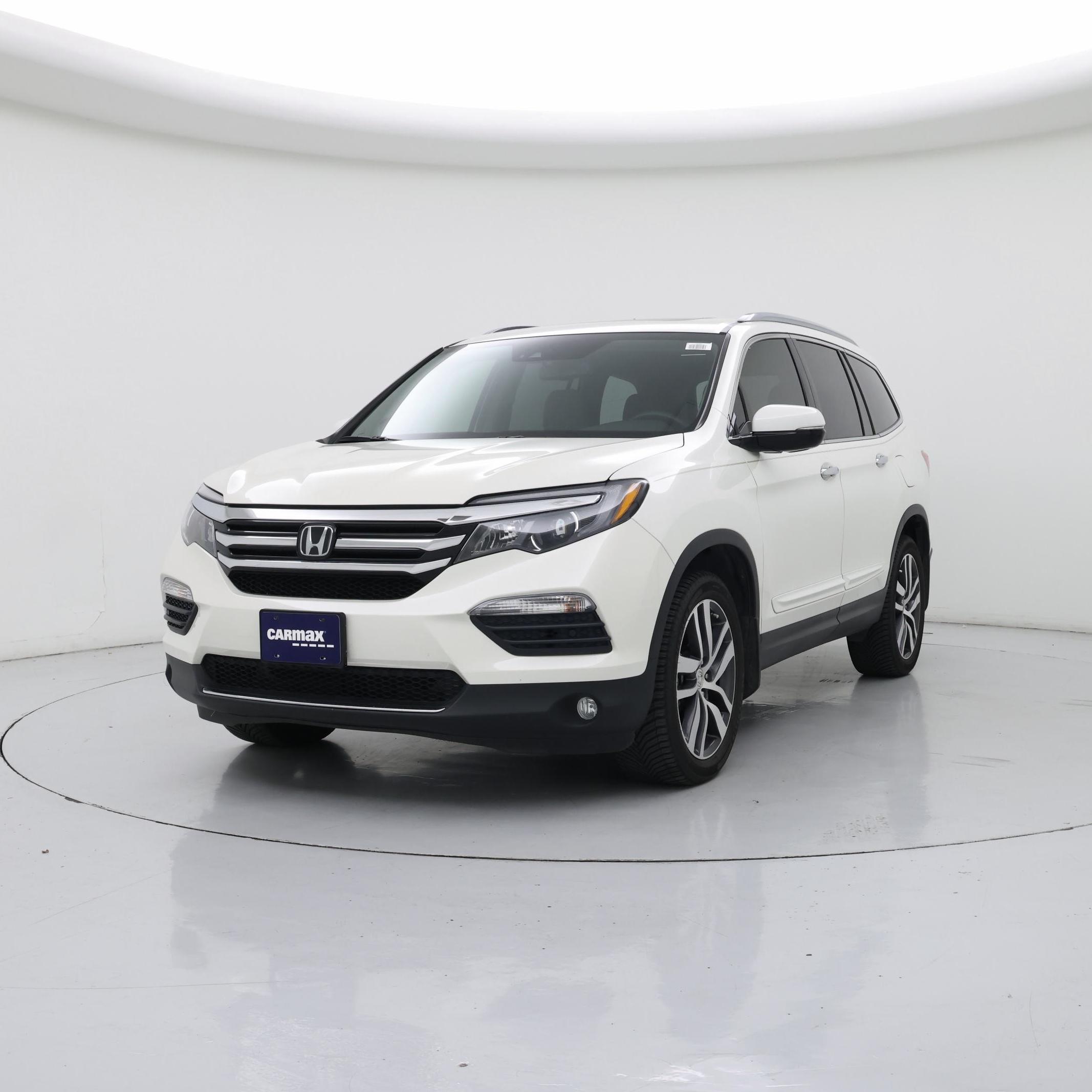 Thumbnail: 2017 Honda Pilot - 4