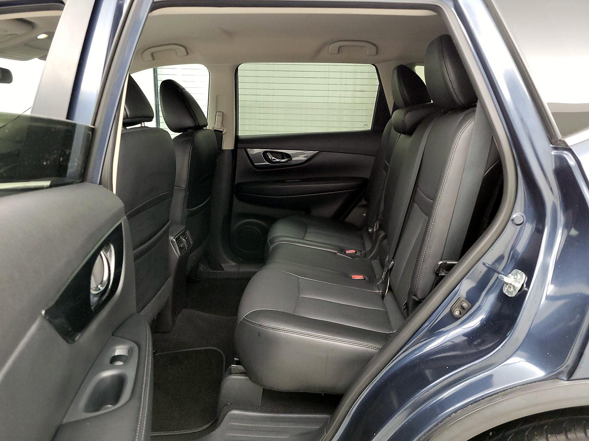 Thumbnail: 2015 Nissan Rogue - 20