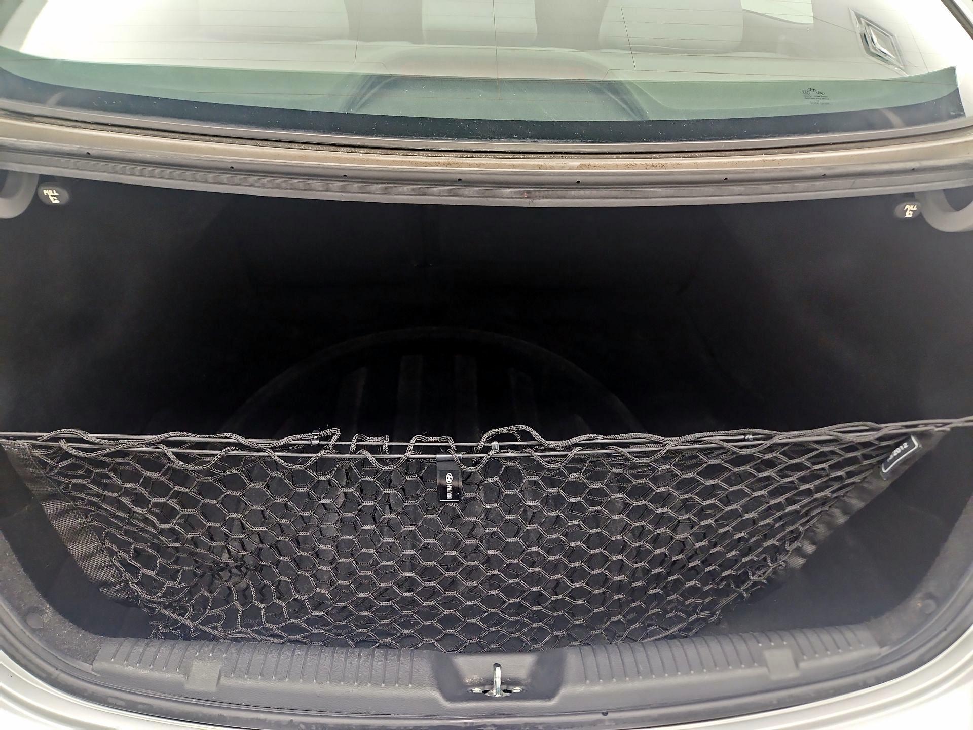 Thumbnail: 2013 Hyundai Elantra - 19