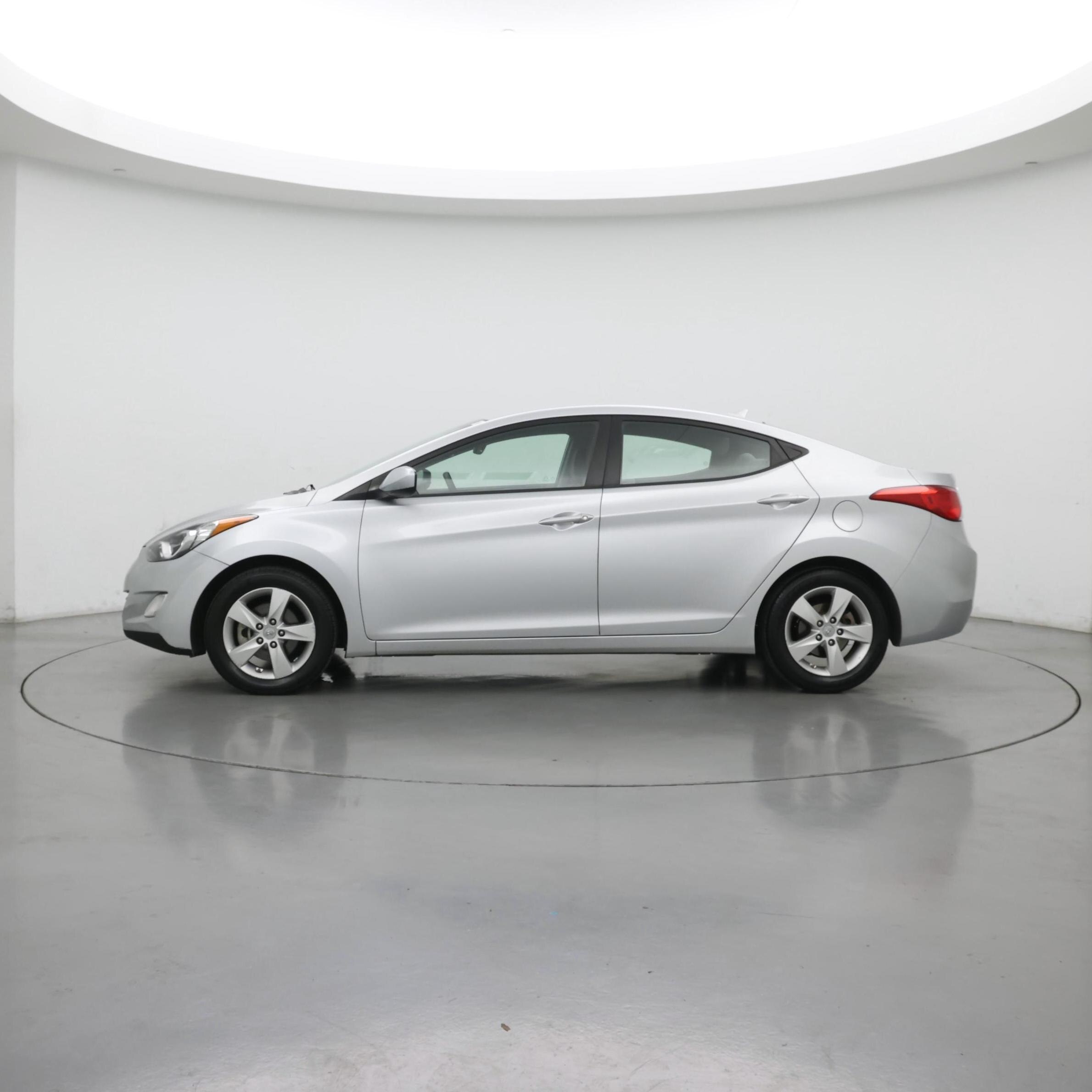 Thumbnail: 2013 Hyundai Elantra - 3