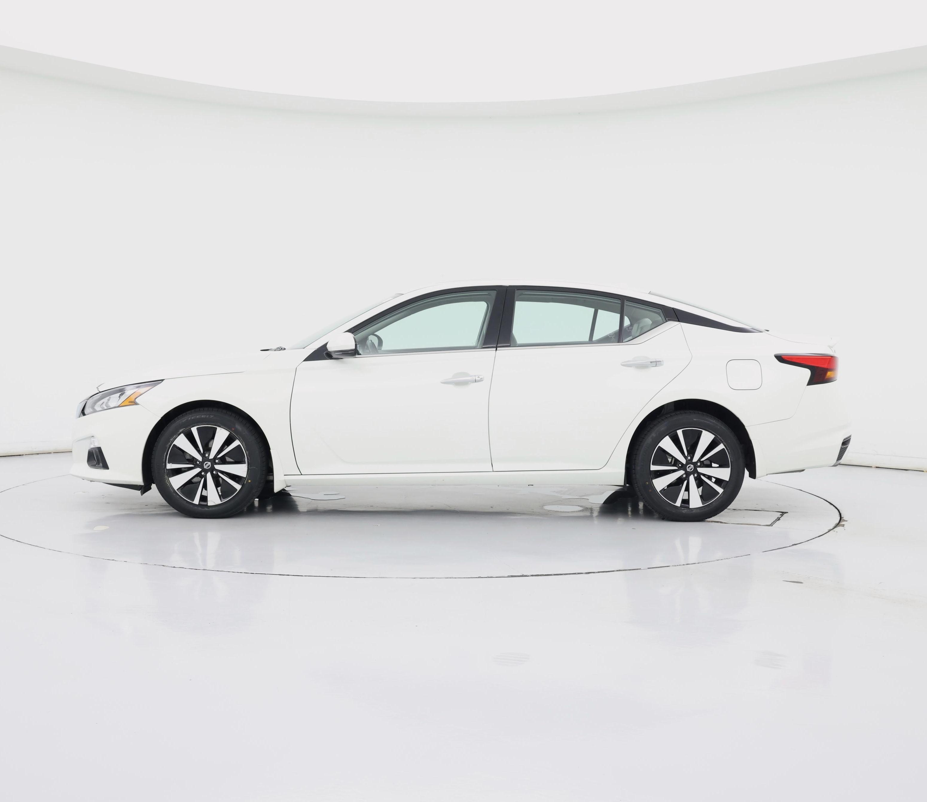 Thumbnail: 2022 Nissan Altima - 3