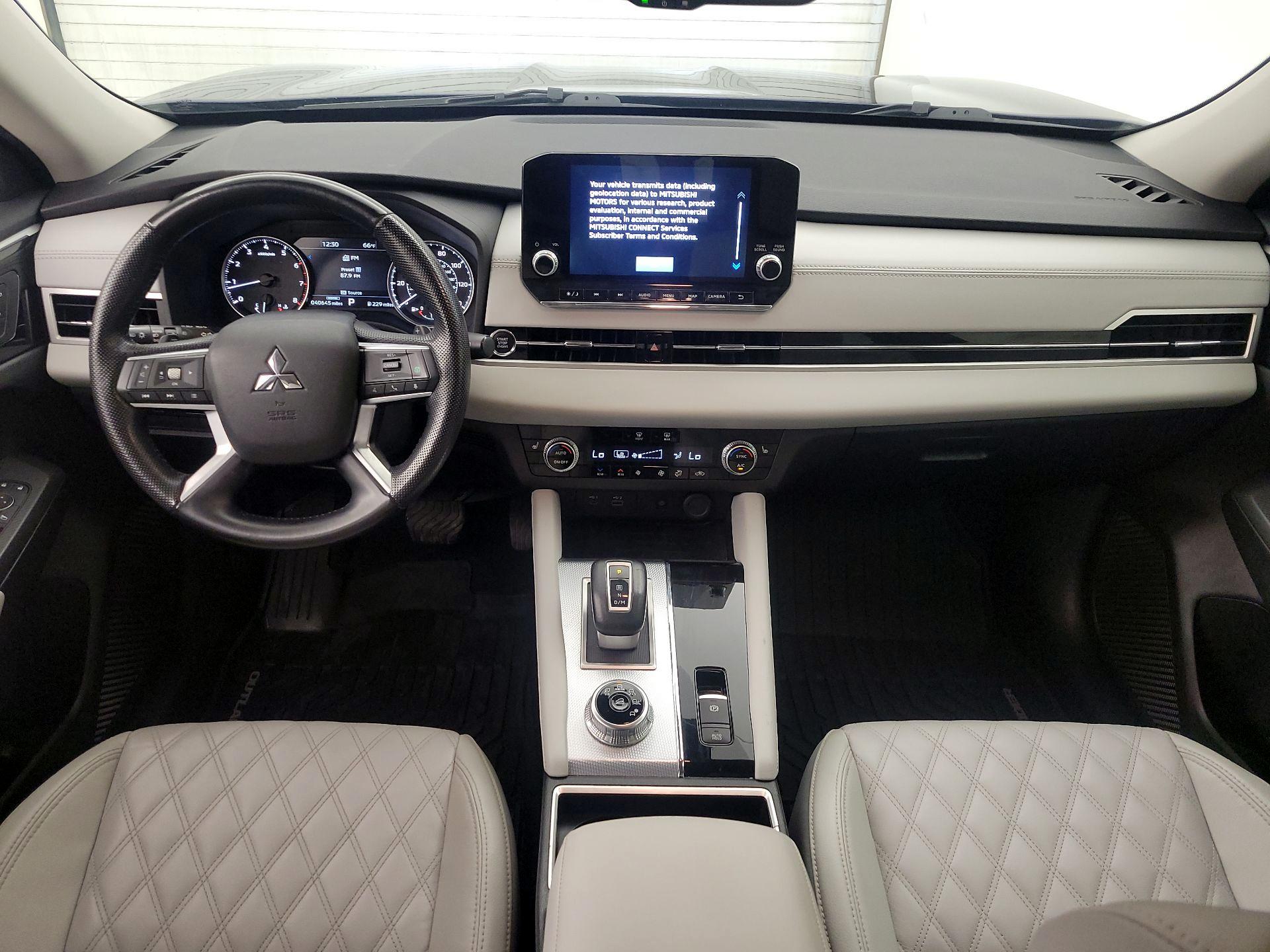 Thumbnail: 2022 Mitsubishi Outlander - 9