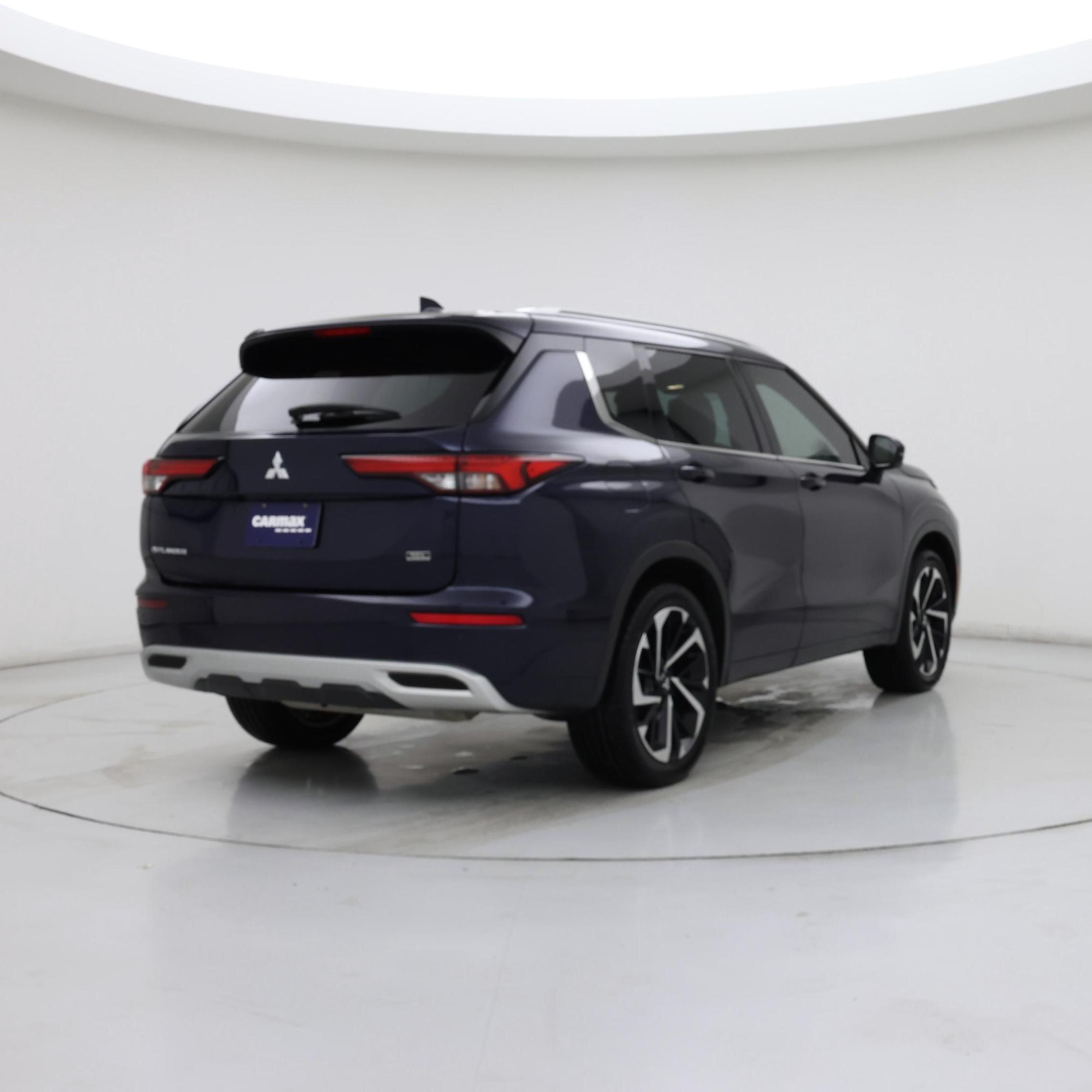 Thumbnail: 2022 Mitsubishi Outlander - 8