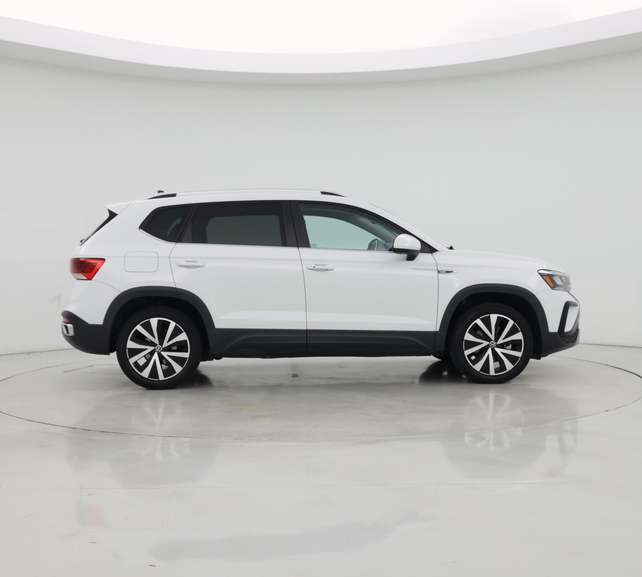 Thumbnail: 2022 Volkswagen Taos - 7