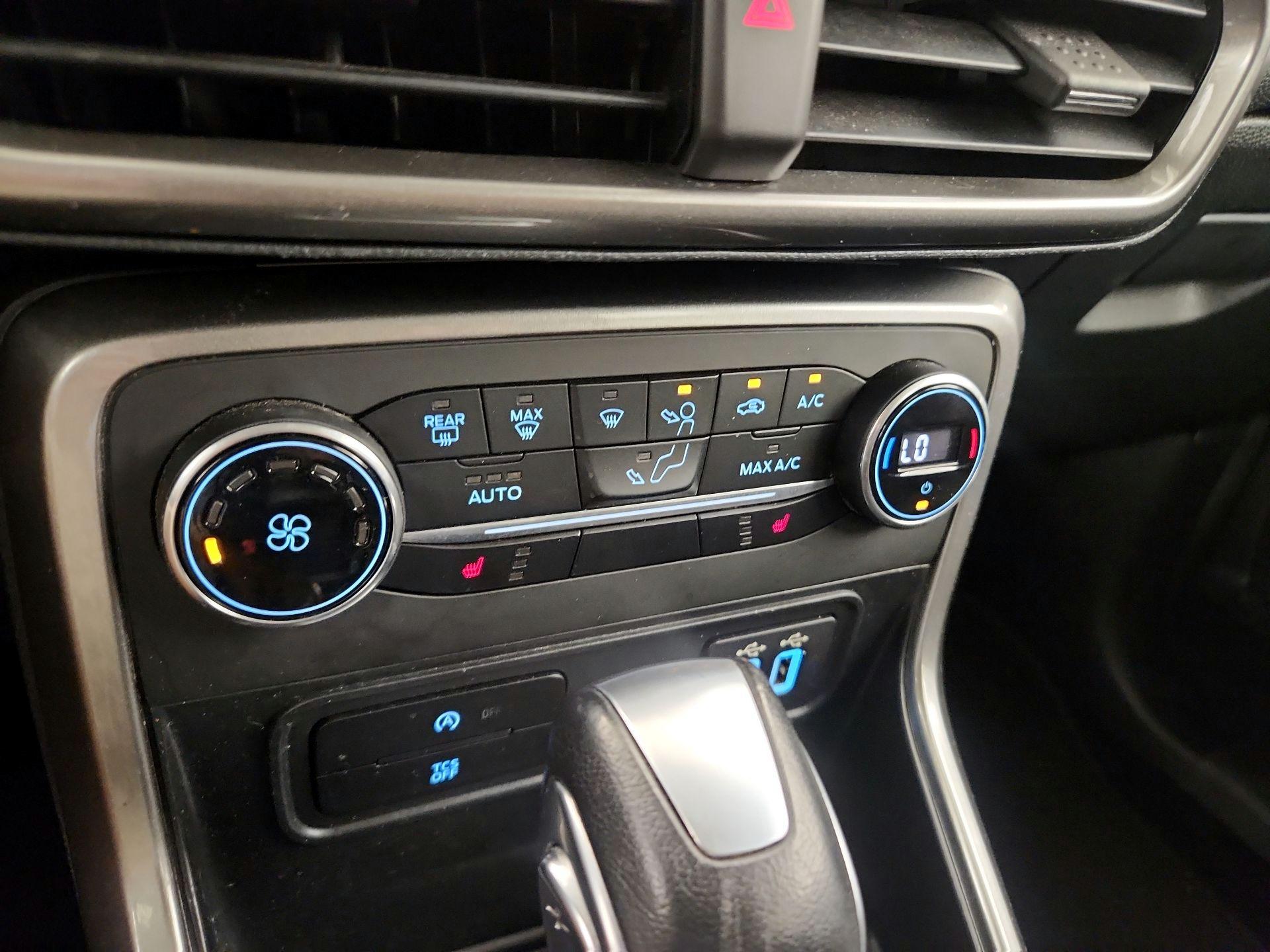 Thumbnail: 2020 Ford EcoSport - 16
