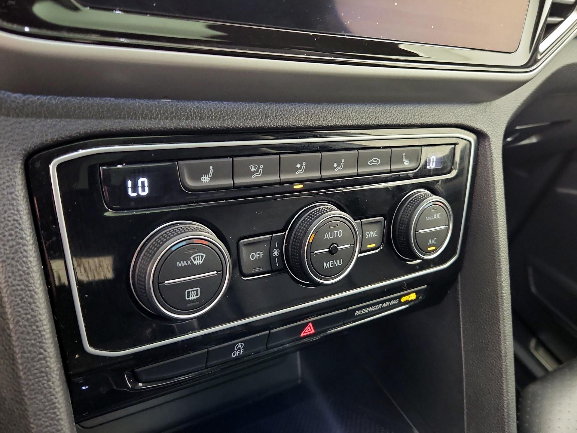 Thumbnail: 2022 Volkswagen Atlas - 16