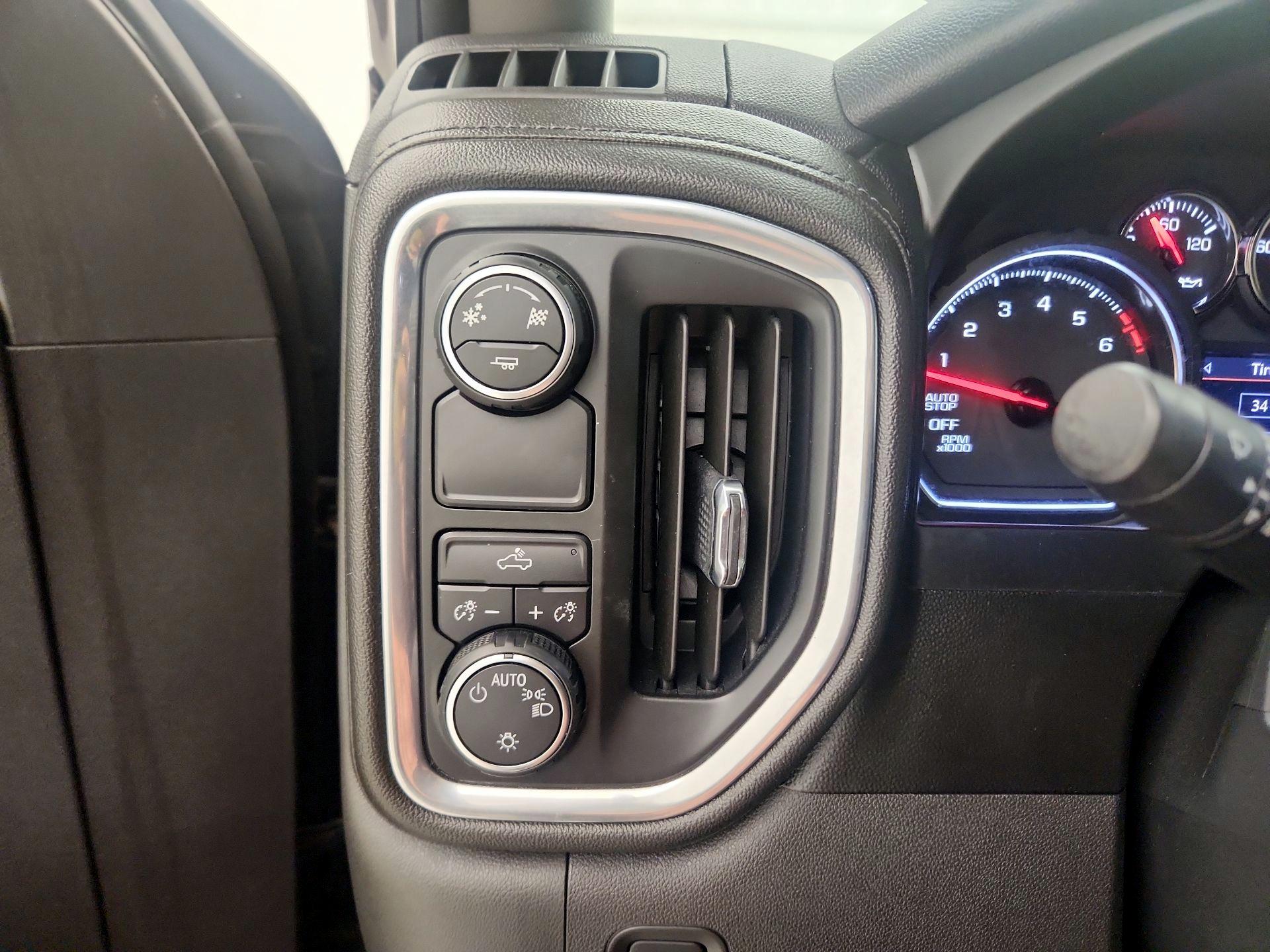 Thumbnail: 2019 Chevrolet Silverado 1500 - 13