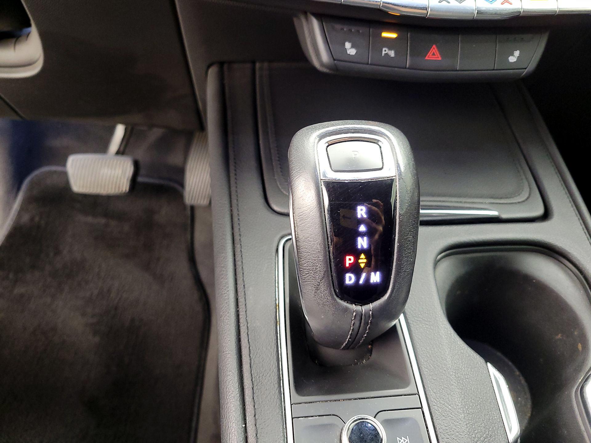 Thumbnail: 2019 Cadillac XT4 - 17