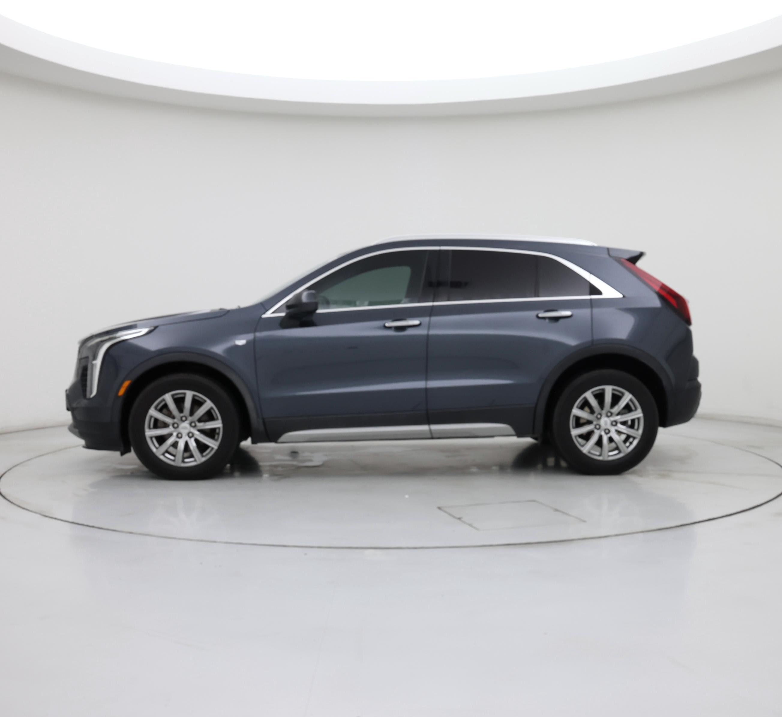 Thumbnail: 2019 Cadillac XT4 - 3
