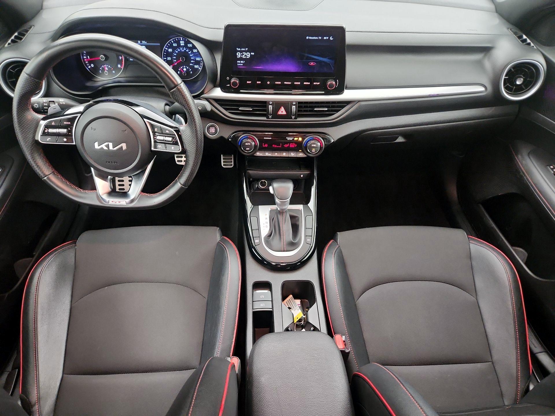 Thumbnail: 2023 Kia Forte - 9