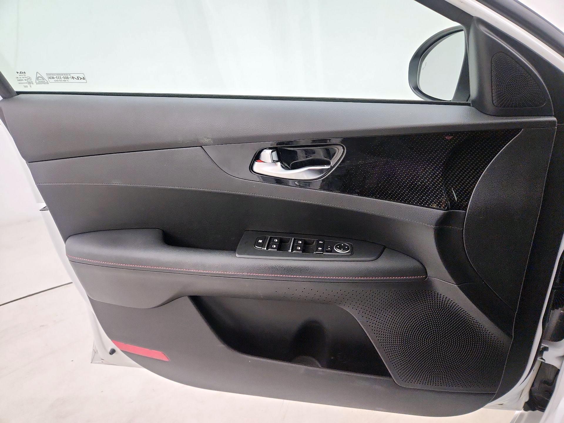 Thumbnail: 2023 Kia Forte - 12