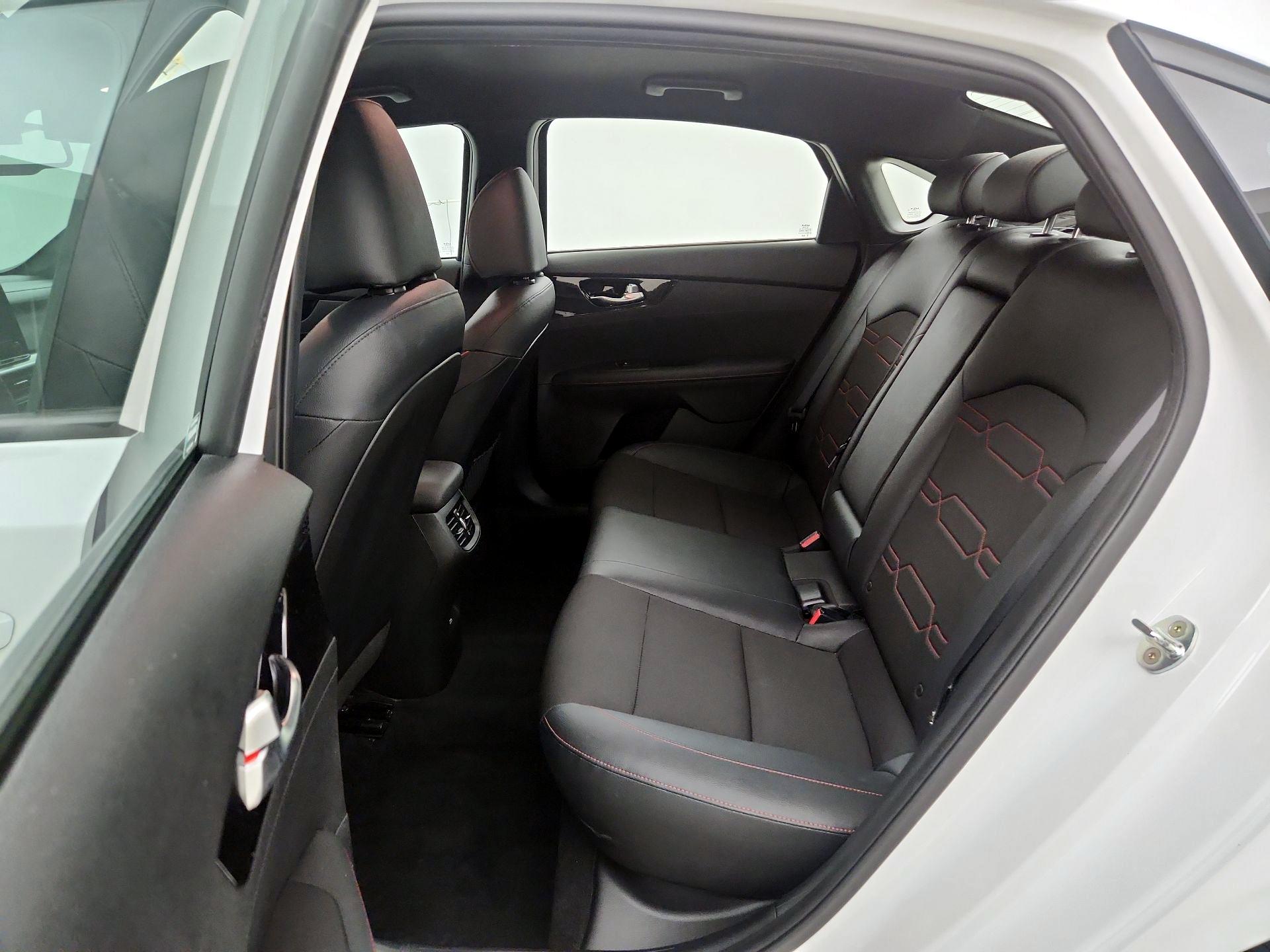 Thumbnail: 2023 Kia Forte - 18