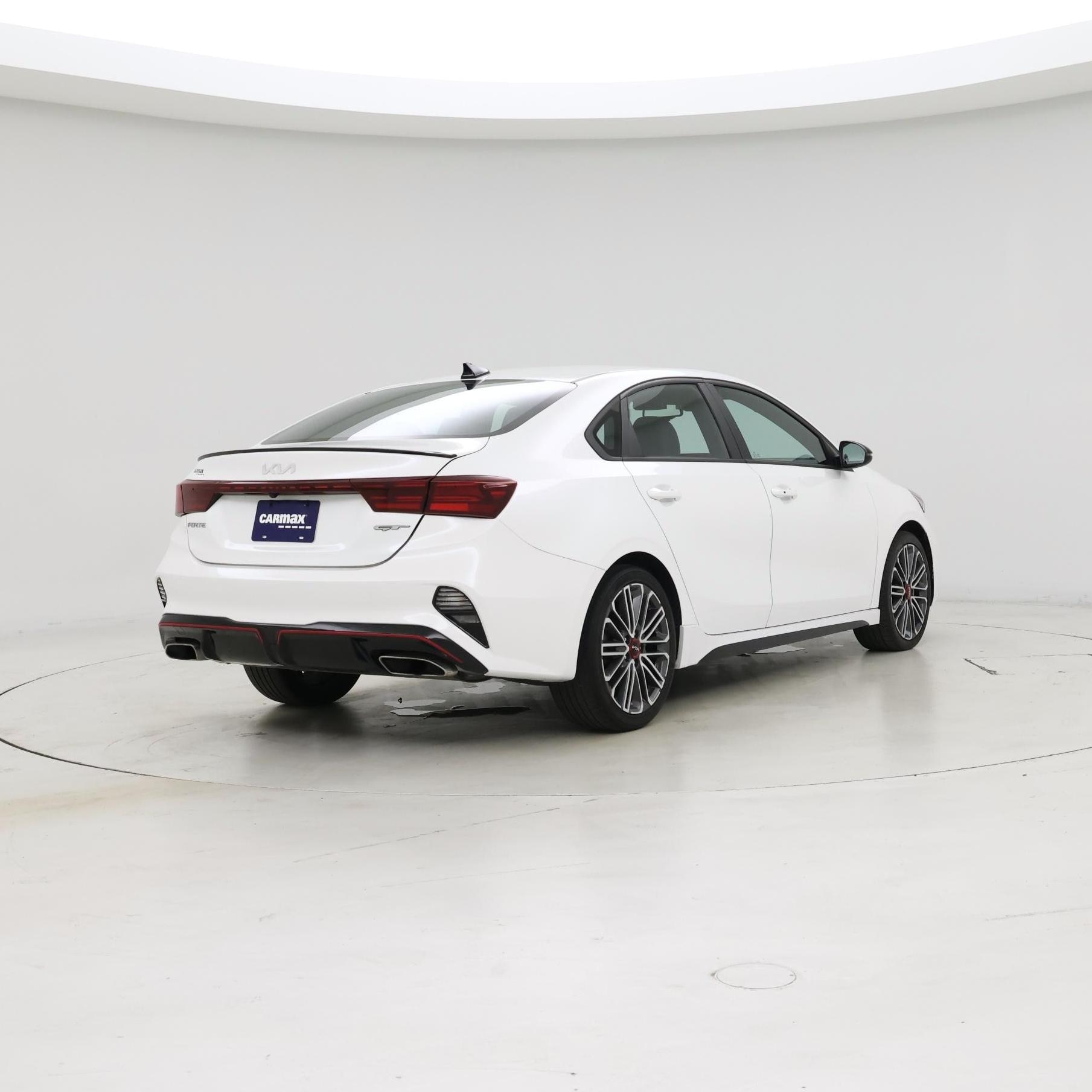 Thumbnail: 2023 Kia Forte - 8