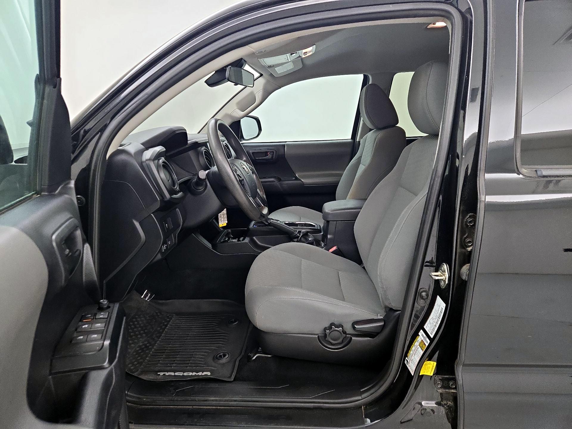 Thumbnail: 2020 Toyota Tacoma - 11