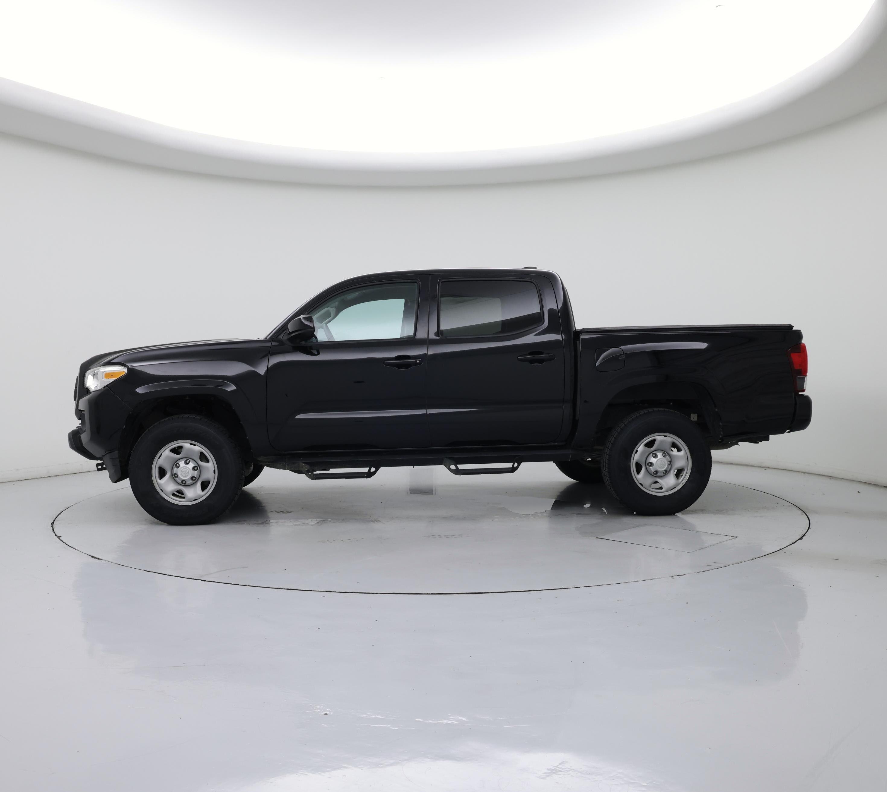 Thumbnail: 2020 Toyota Tacoma - 3