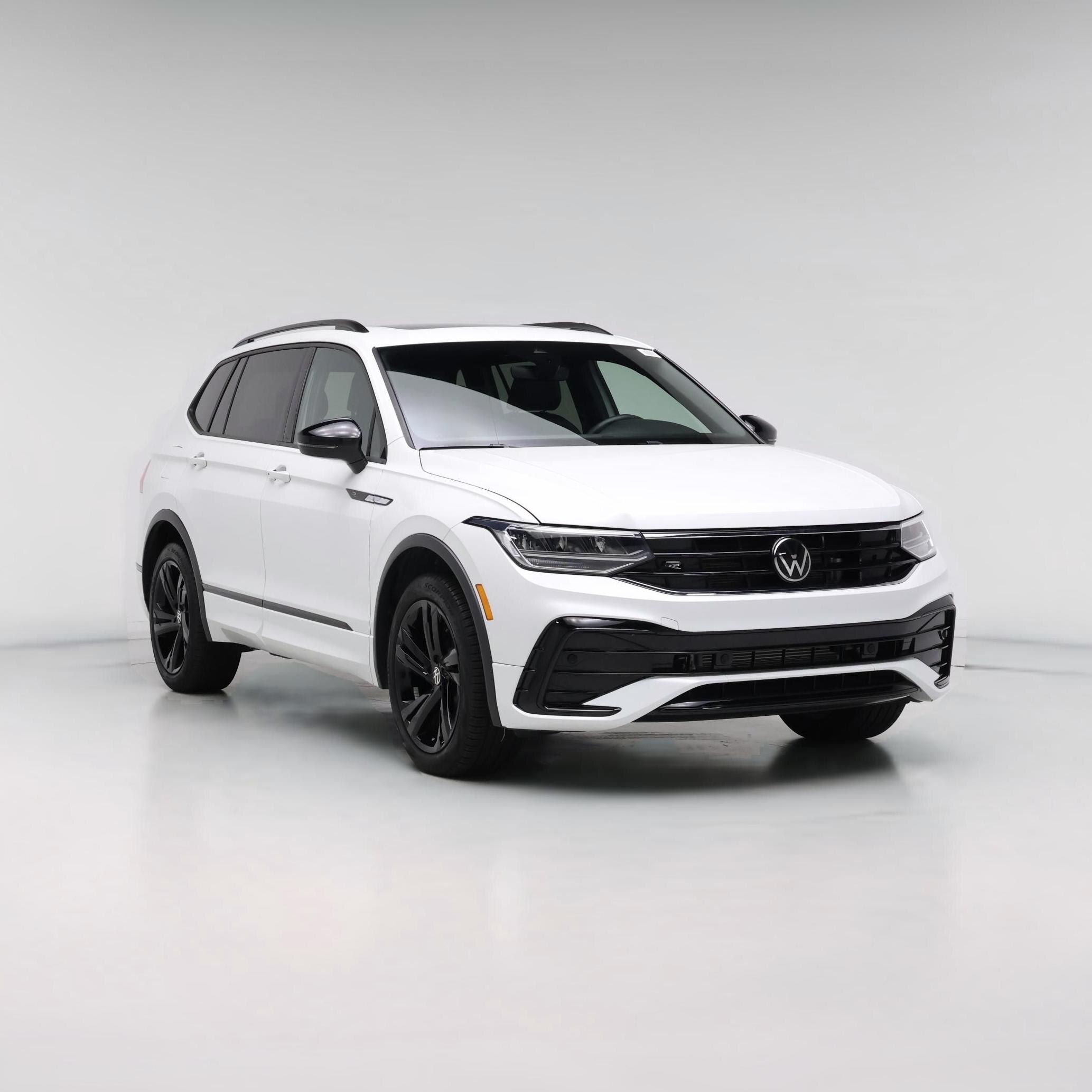 Thumbnail: 2023 Volkswagen Tiguan - 1