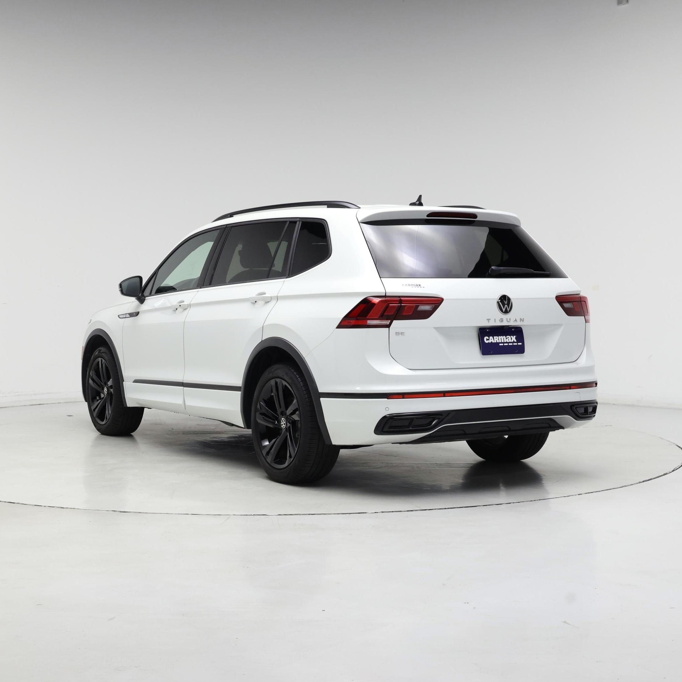 Thumbnail: 2023 Volkswagen Tiguan - 2