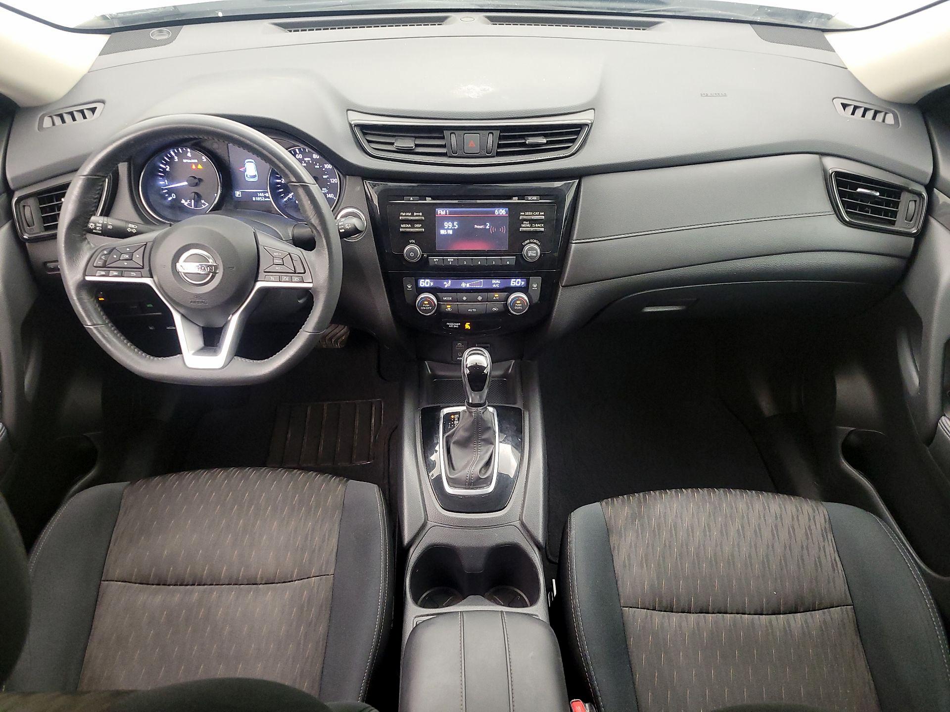 Thumbnail: 2017 Nissan Rogue - 9