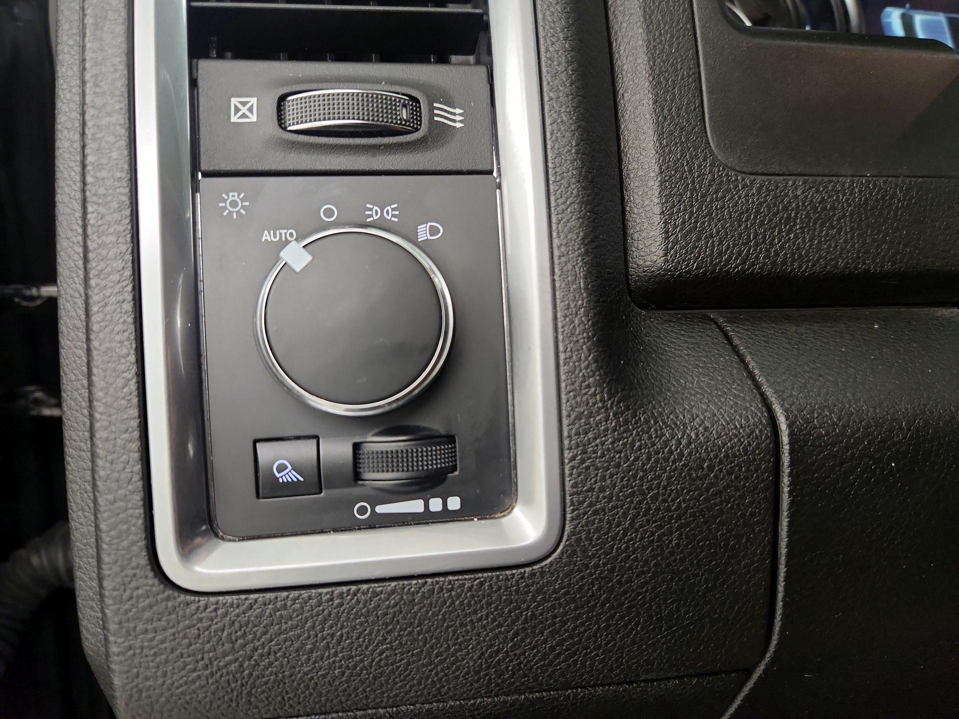 Thumbnail: 2023 RAM 1500 Classic - 13
