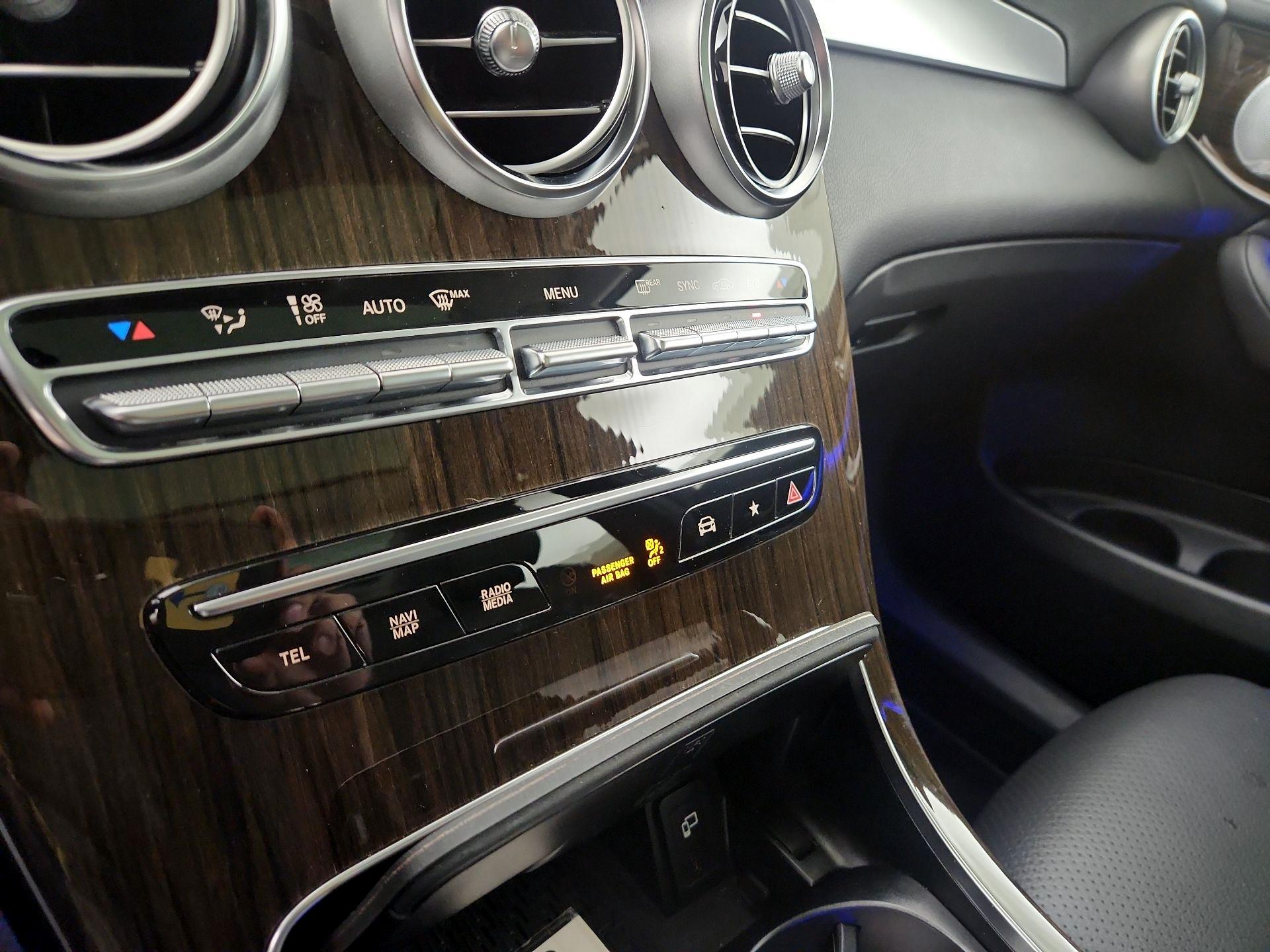 Thumbnail: 2021 Mercedes-Benz GLC - 16