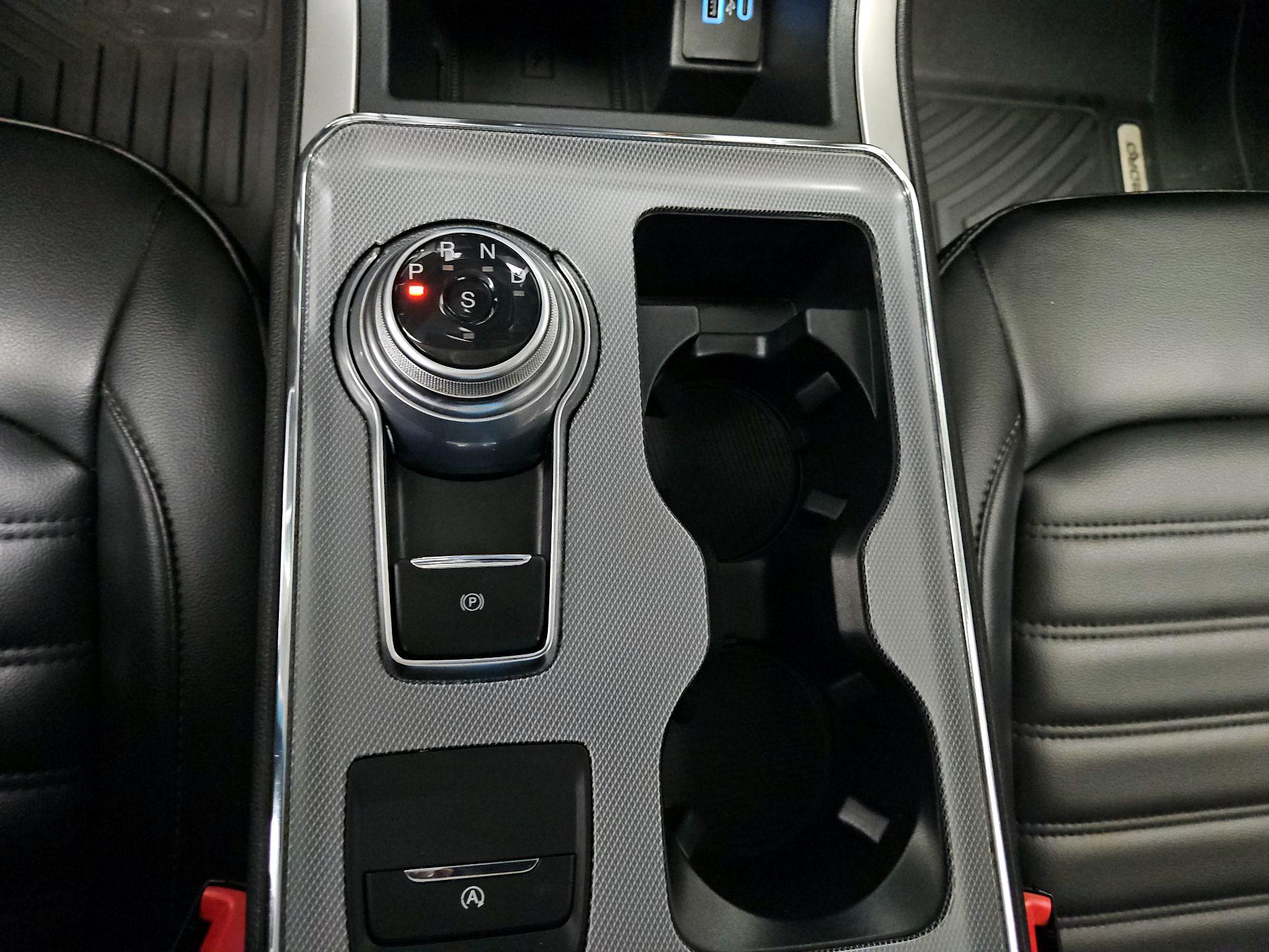 Thumbnail: 2021 Ford Edge - 18