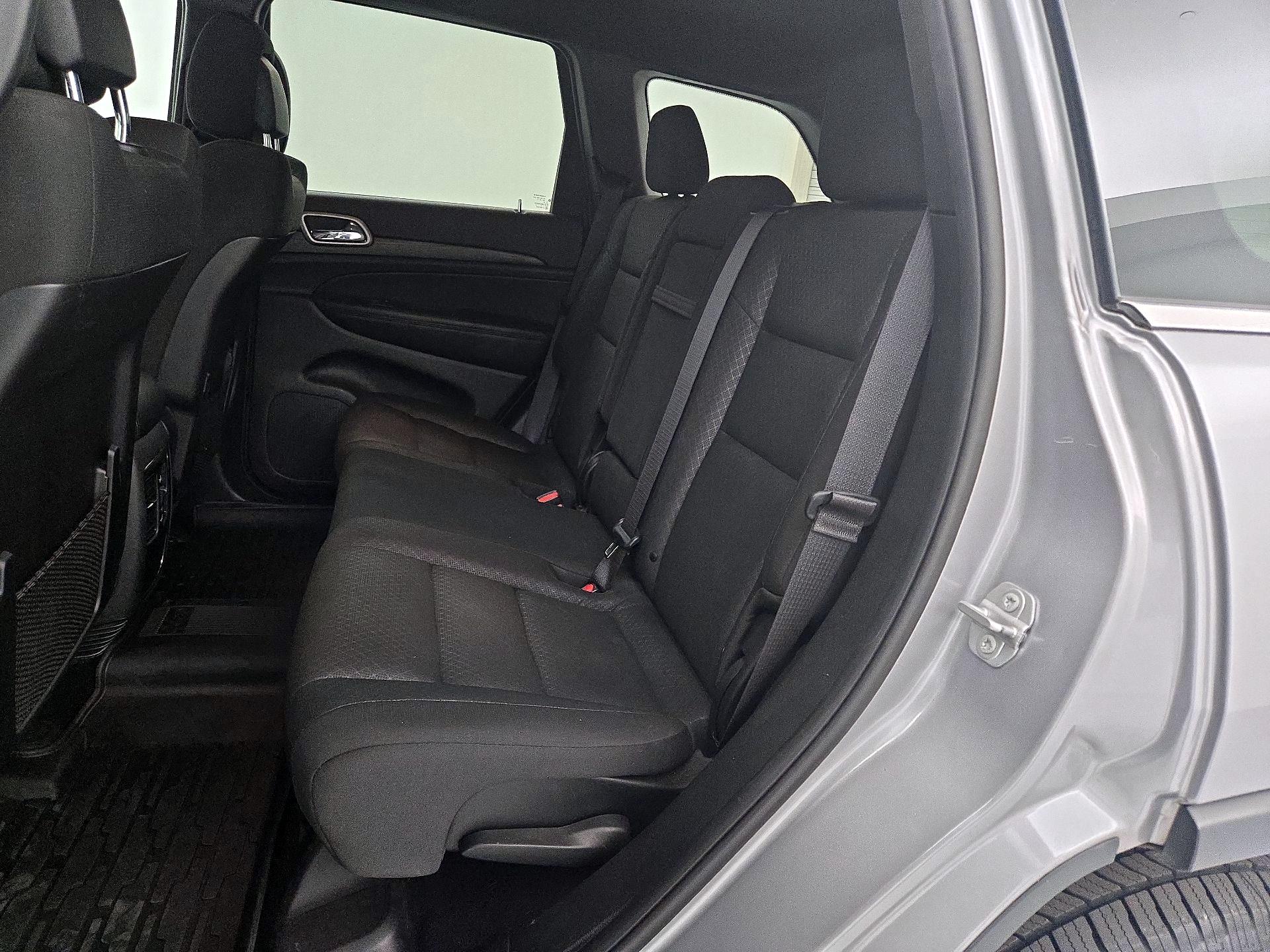 Thumbnail: 2020 Jeep Grand Cherokee - 19