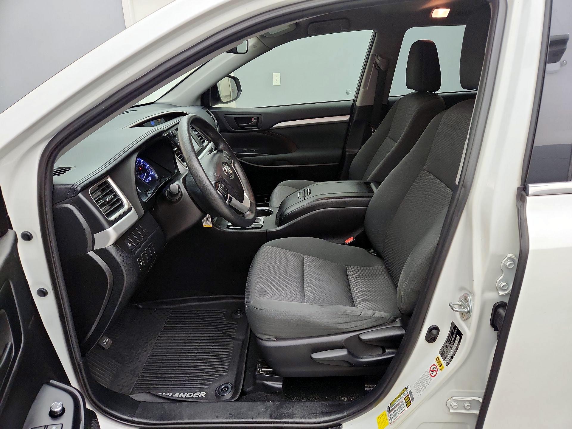 Thumbnail: 2019 Toyota Highlander - 11