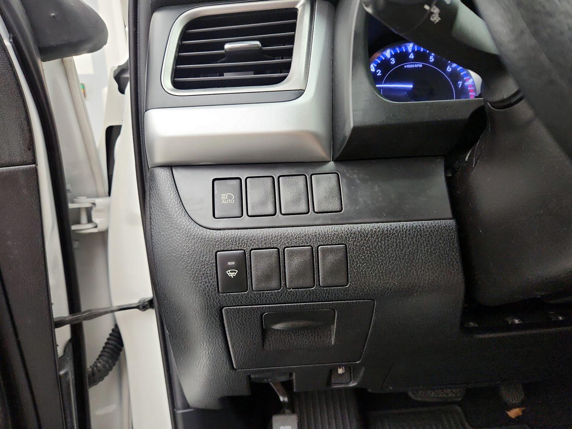Thumbnail: 2019 Toyota Highlander - 13