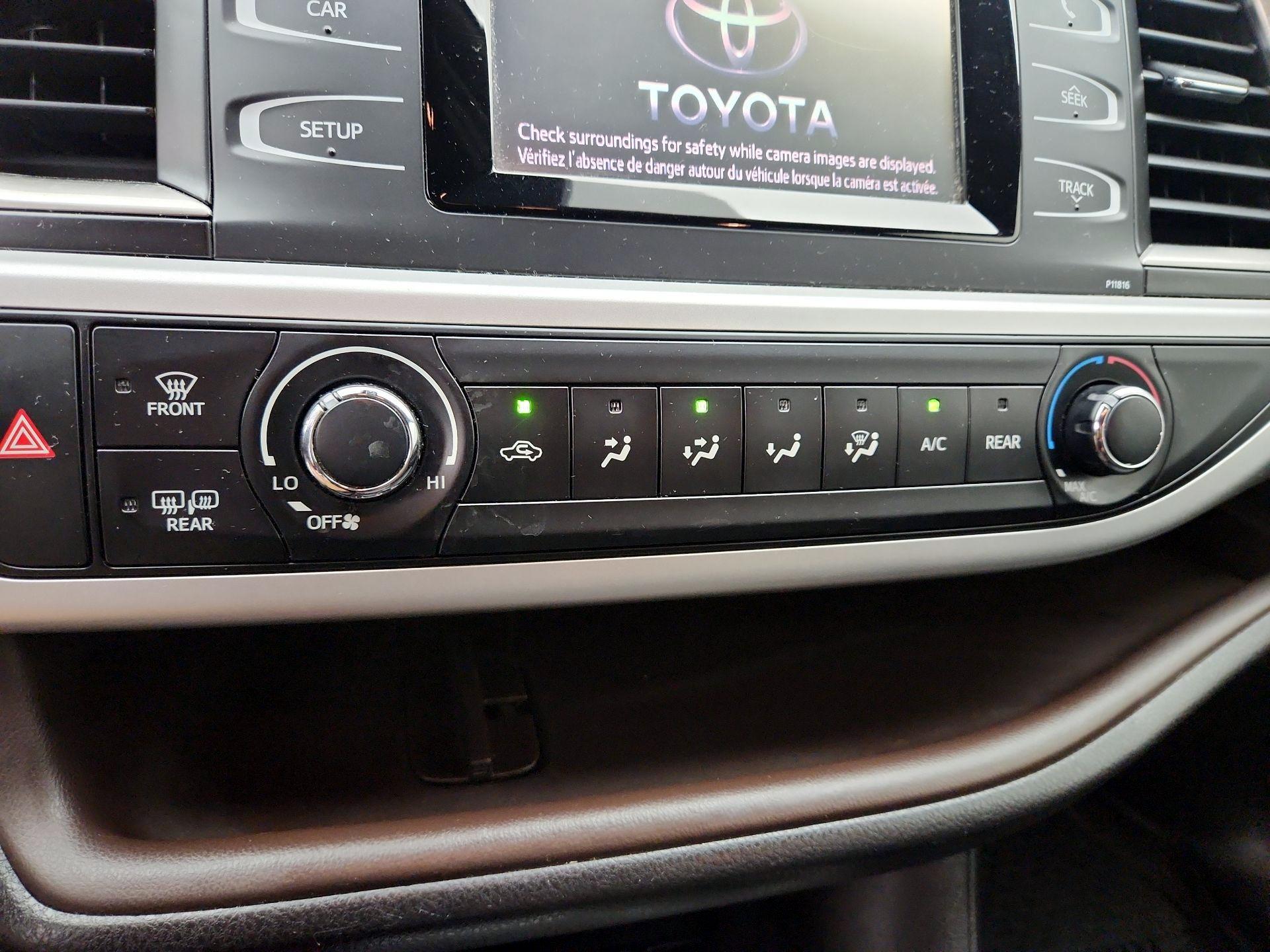 Thumbnail: 2019 Toyota Highlander - 16