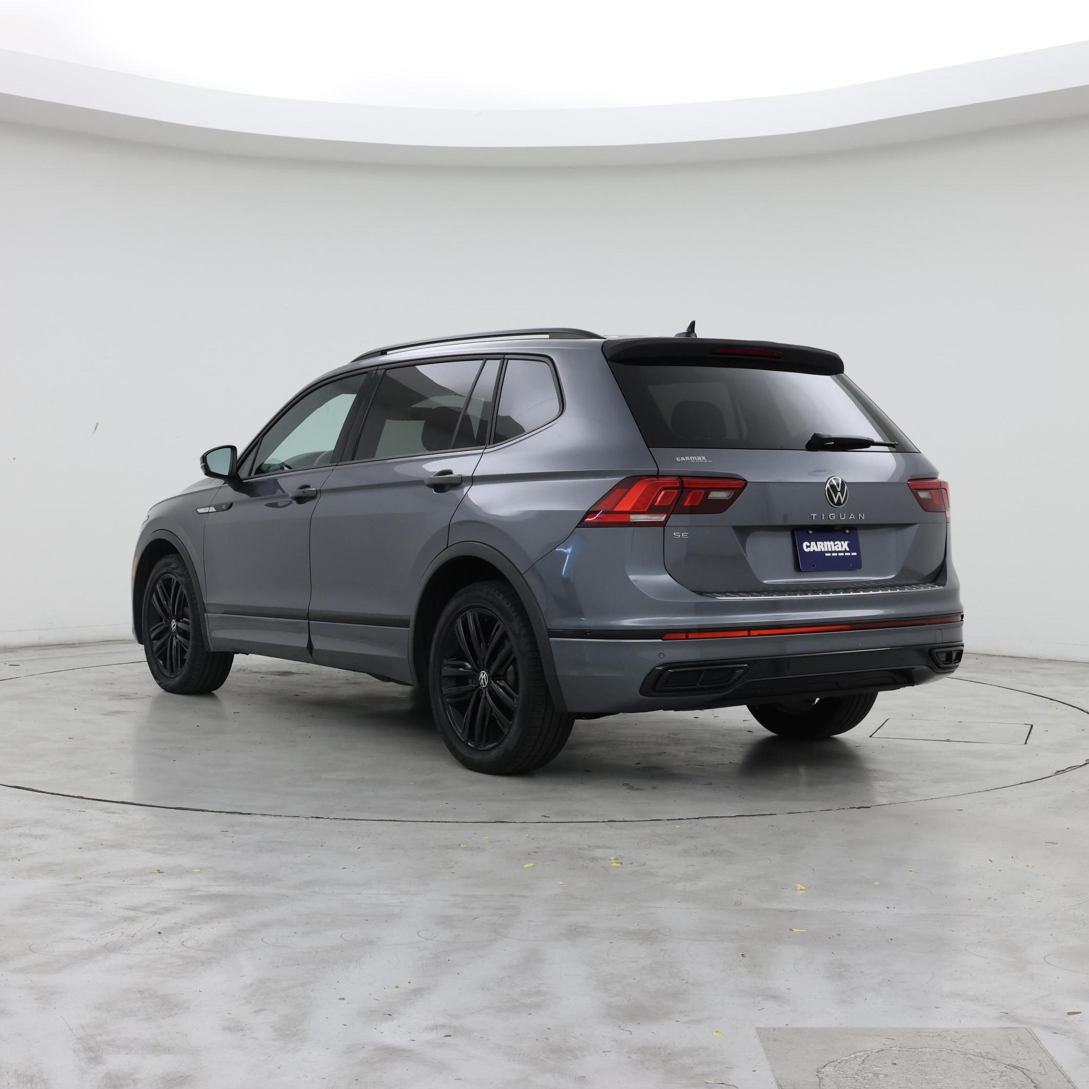 Thumbnail: 2022 Volkswagen Tiguan - 2