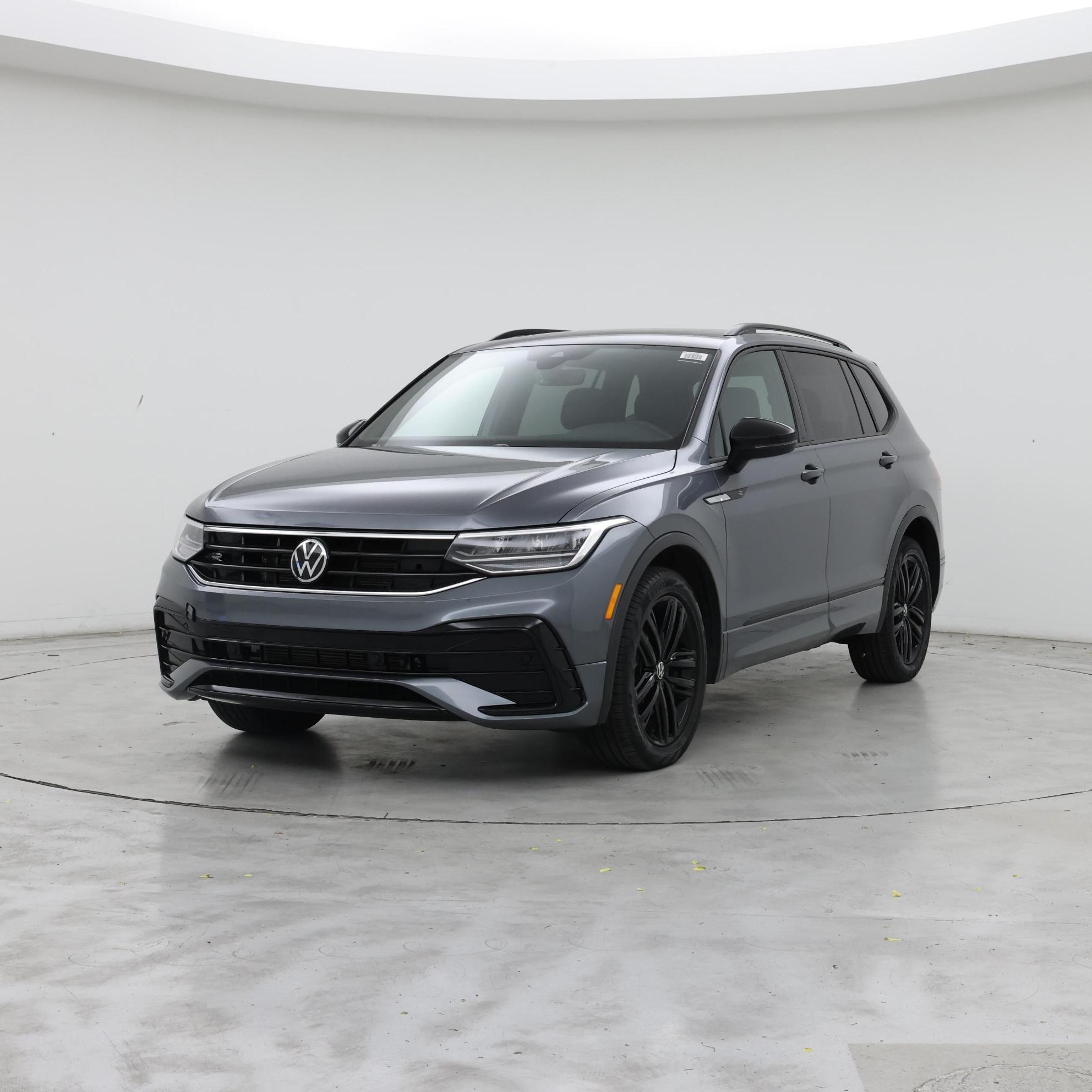 Thumbnail: 2022 Volkswagen Tiguan - 4