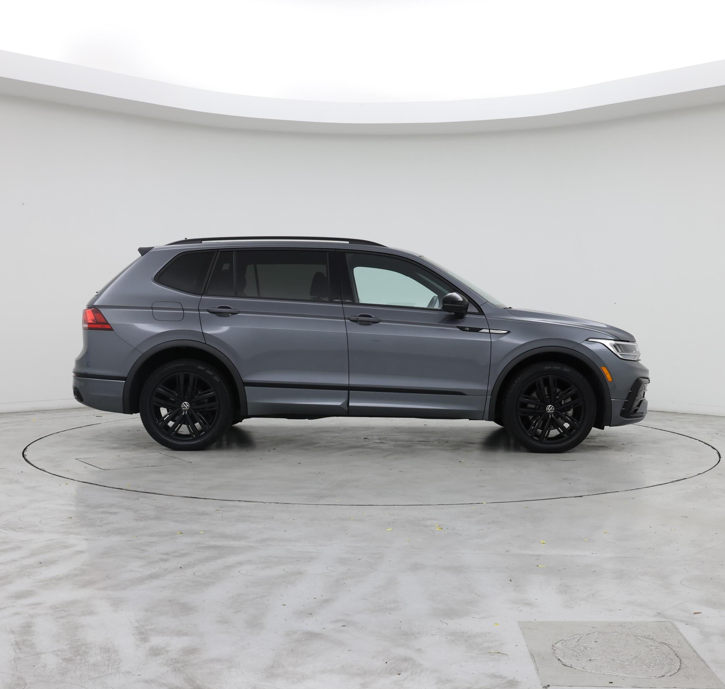 Thumbnail: 2022 Volkswagen Tiguan - 7
