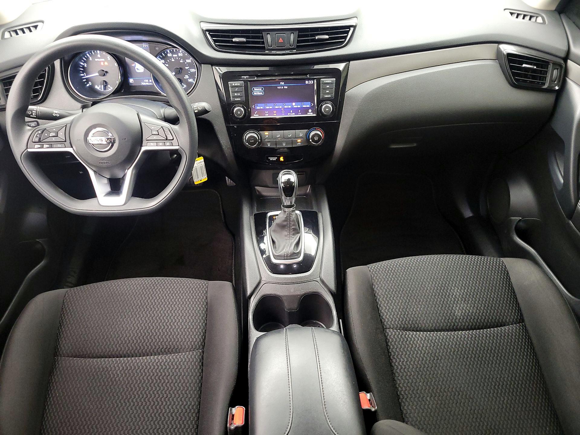 Thumbnail: 2020 Nissan Rogue Sport - 9