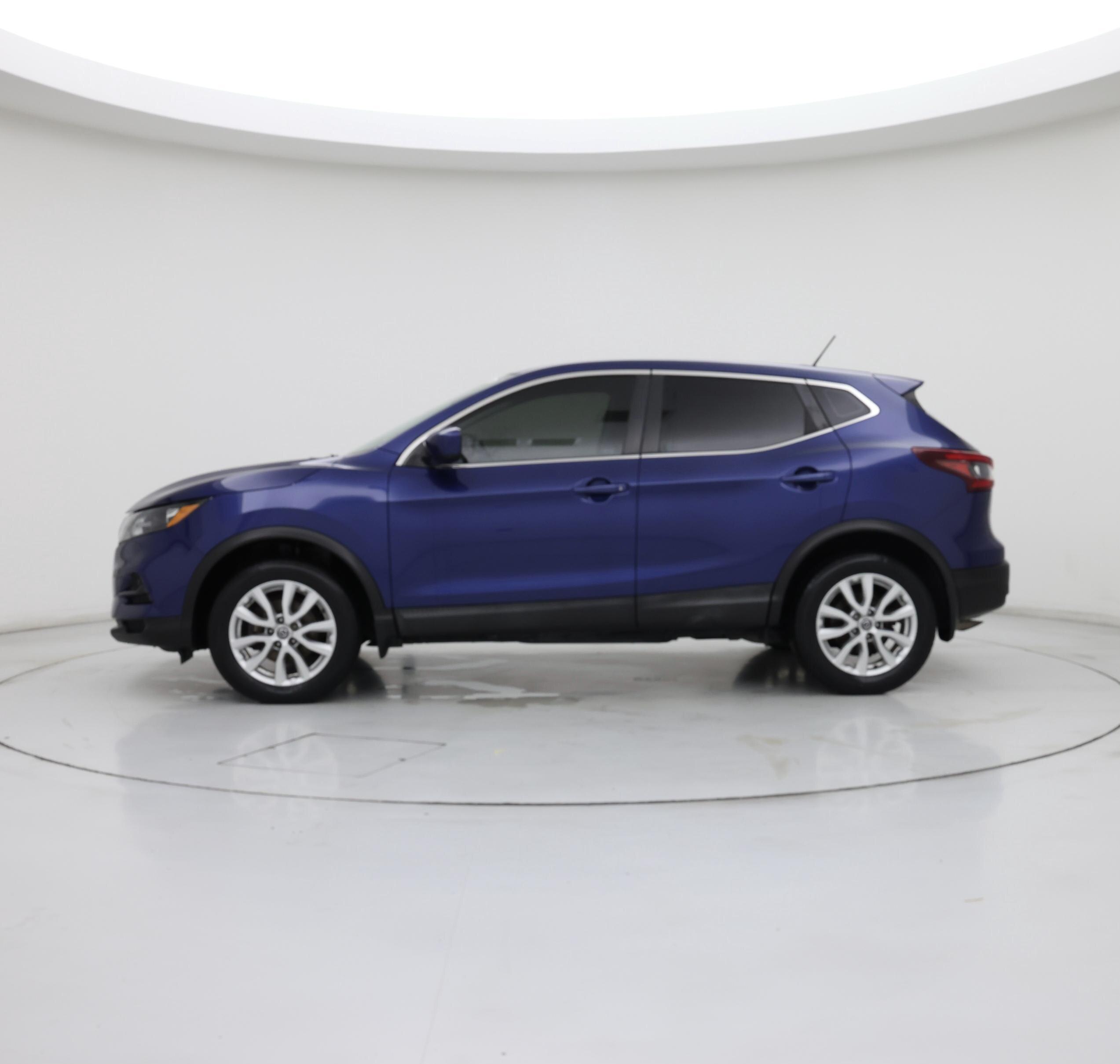 Thumbnail: 2020 Nissan Rogue Sport - 3