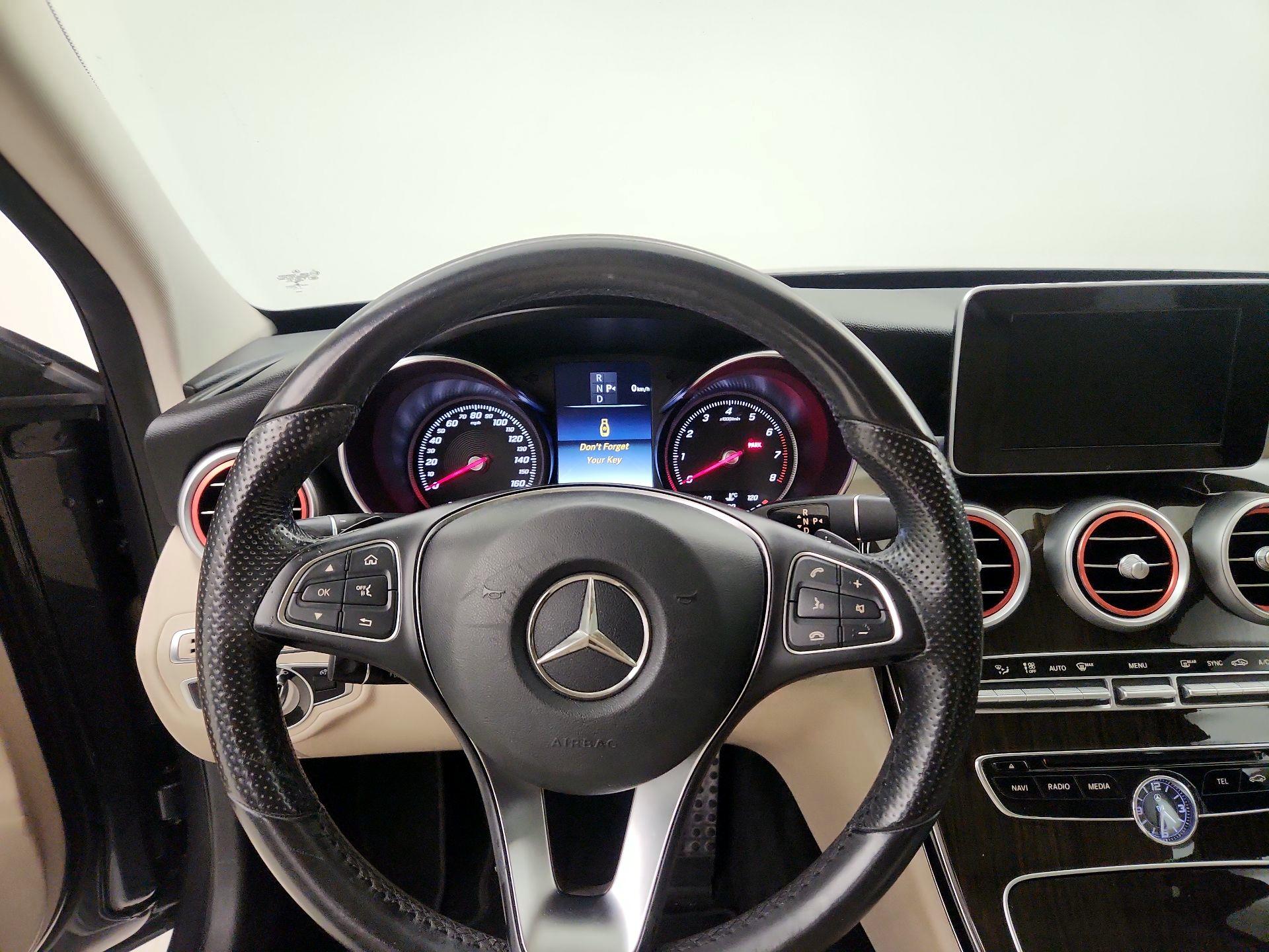 Thumbnail: 2016 Mercedes-Benz C-Class - 10