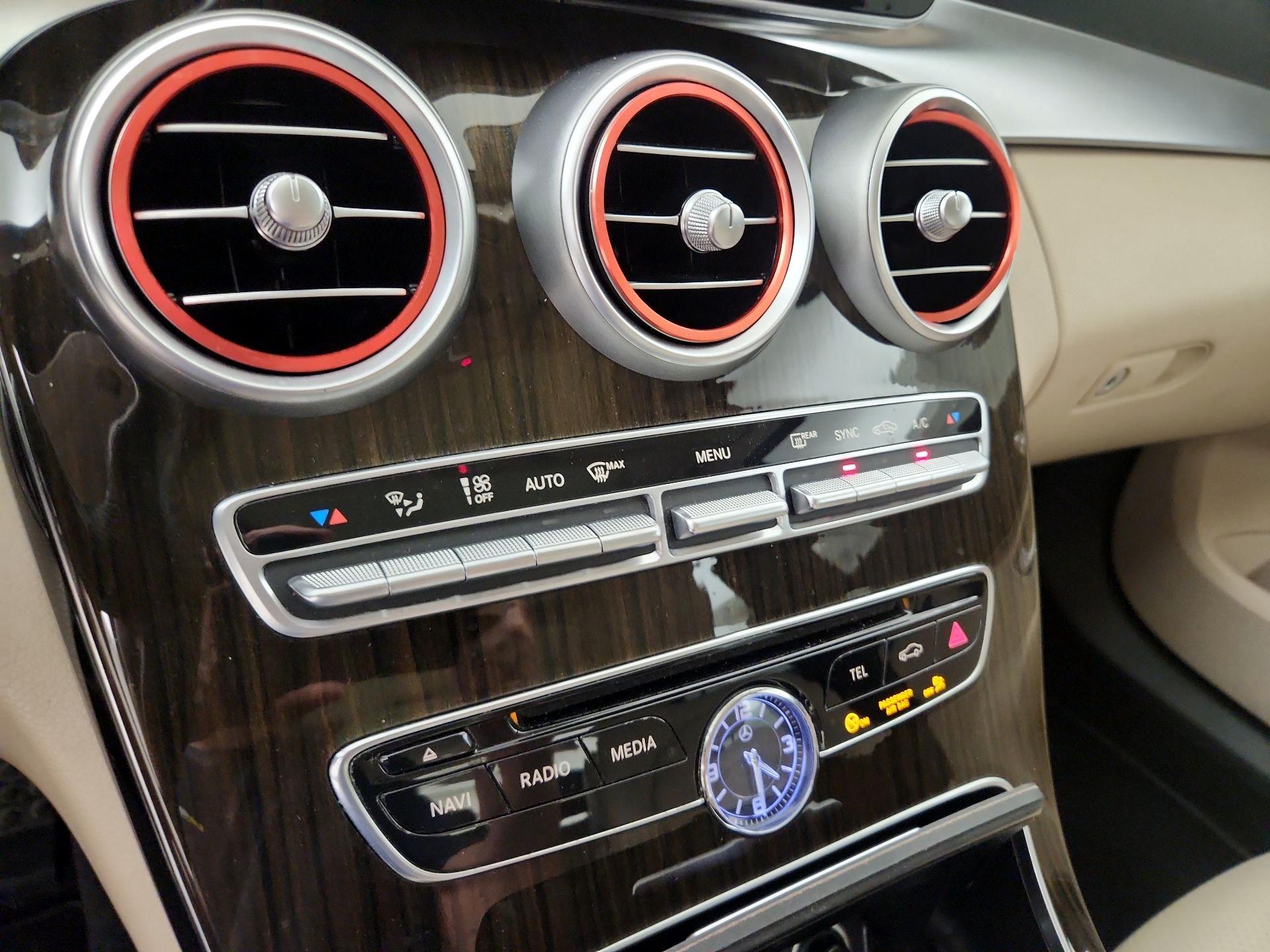 Thumbnail: 2016 Mercedes-Benz C-Class - 17