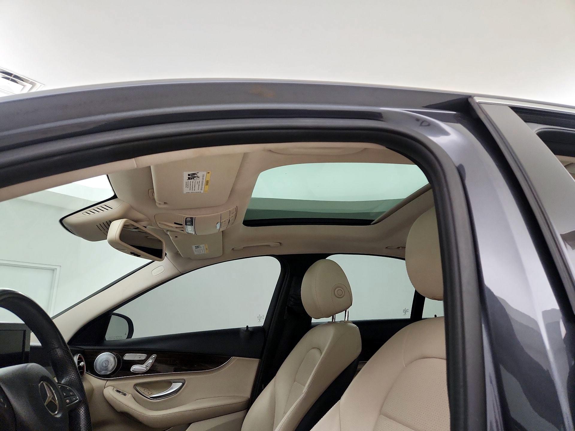 Thumbnail: 2016 Mercedes-Benz C-Class - 19