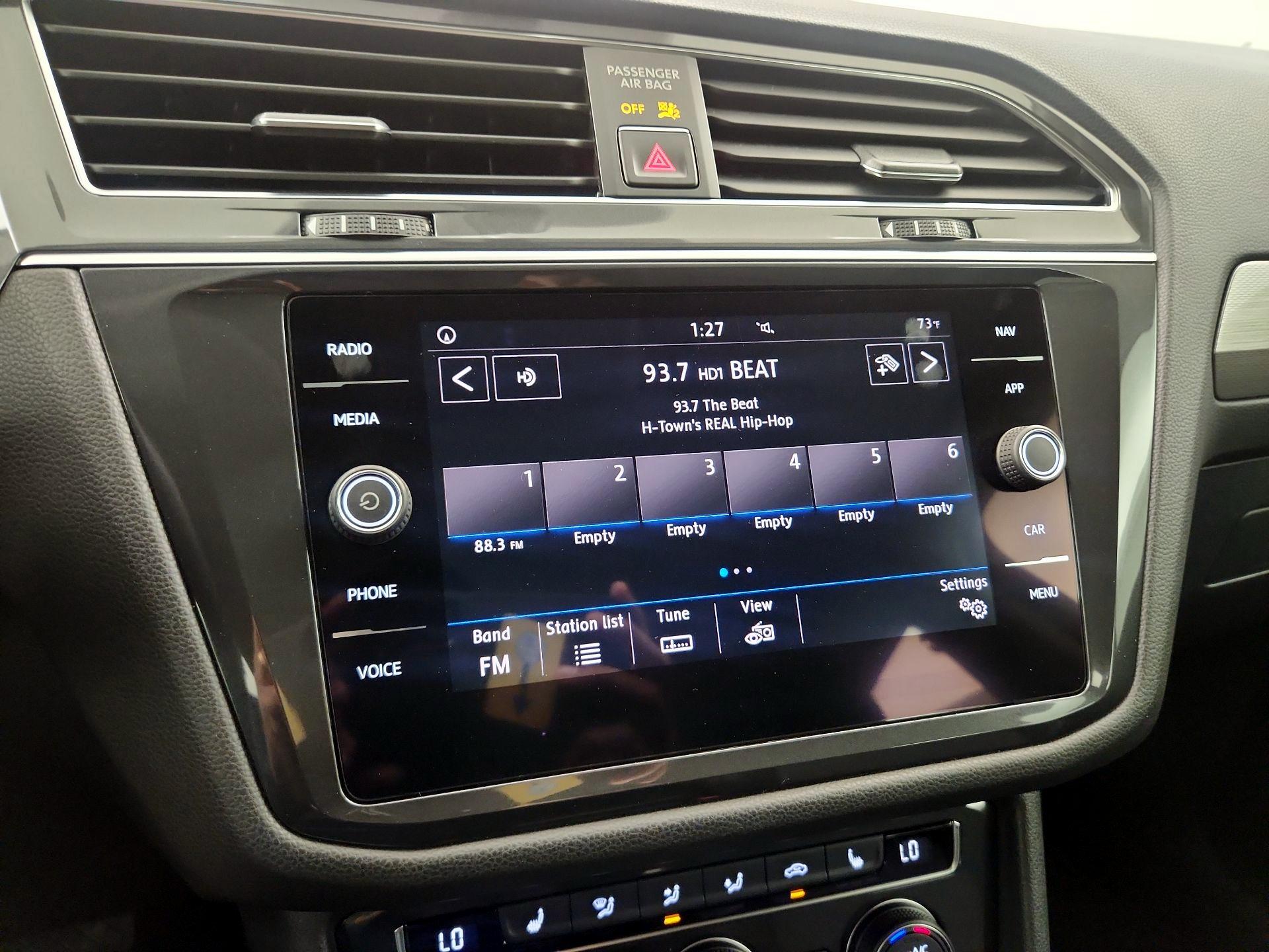Thumbnail: 2018 Volkswagen Tiguan - 16
