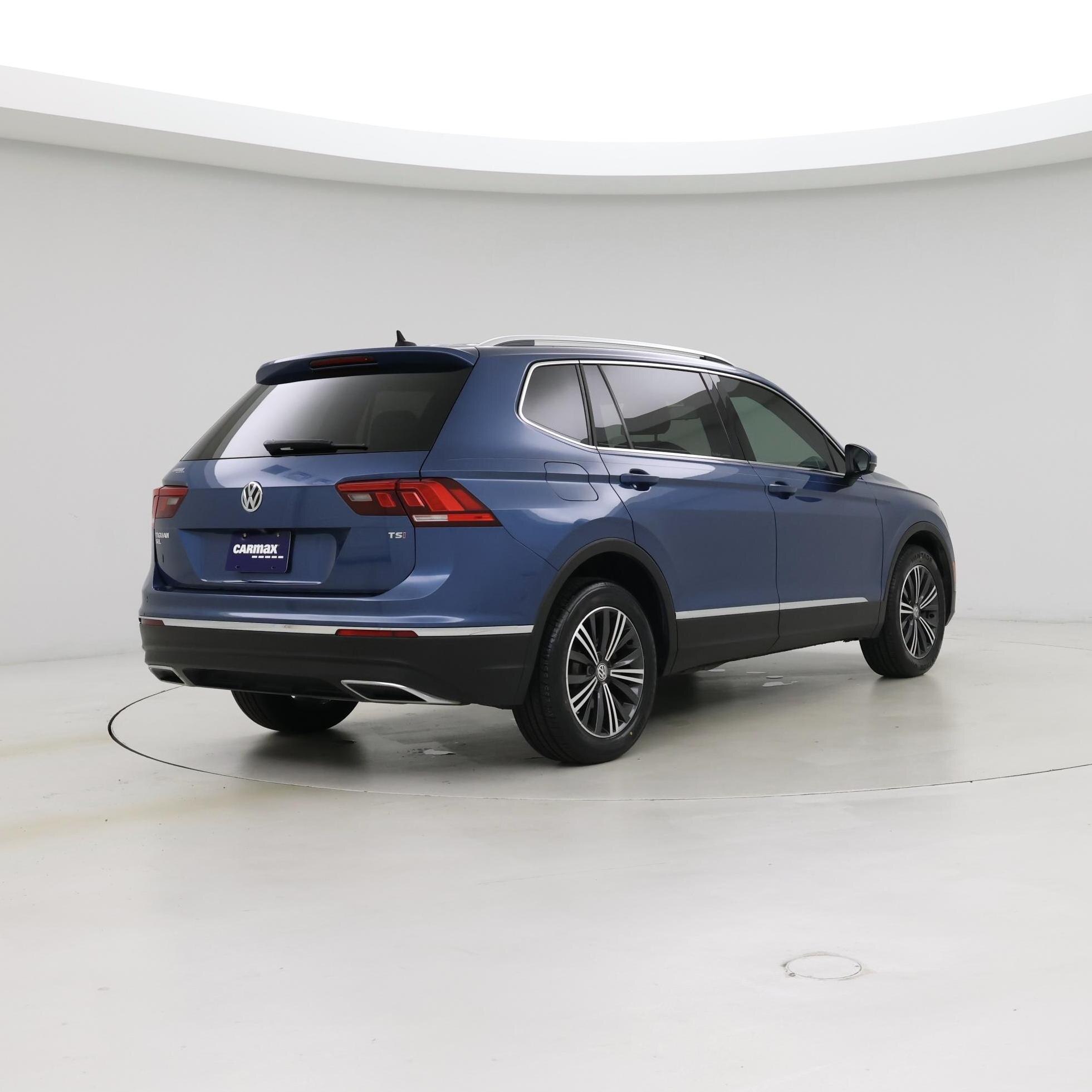 Thumbnail: 2018 Volkswagen Tiguan - 8